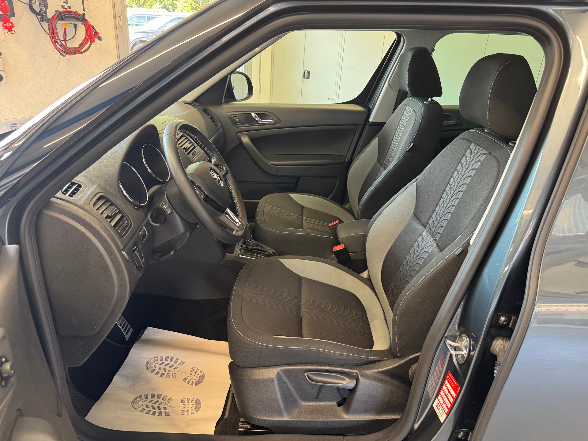 SKODA Yeti 1.4 TSI Outdoor Adventure 4x4 DSG-image-6