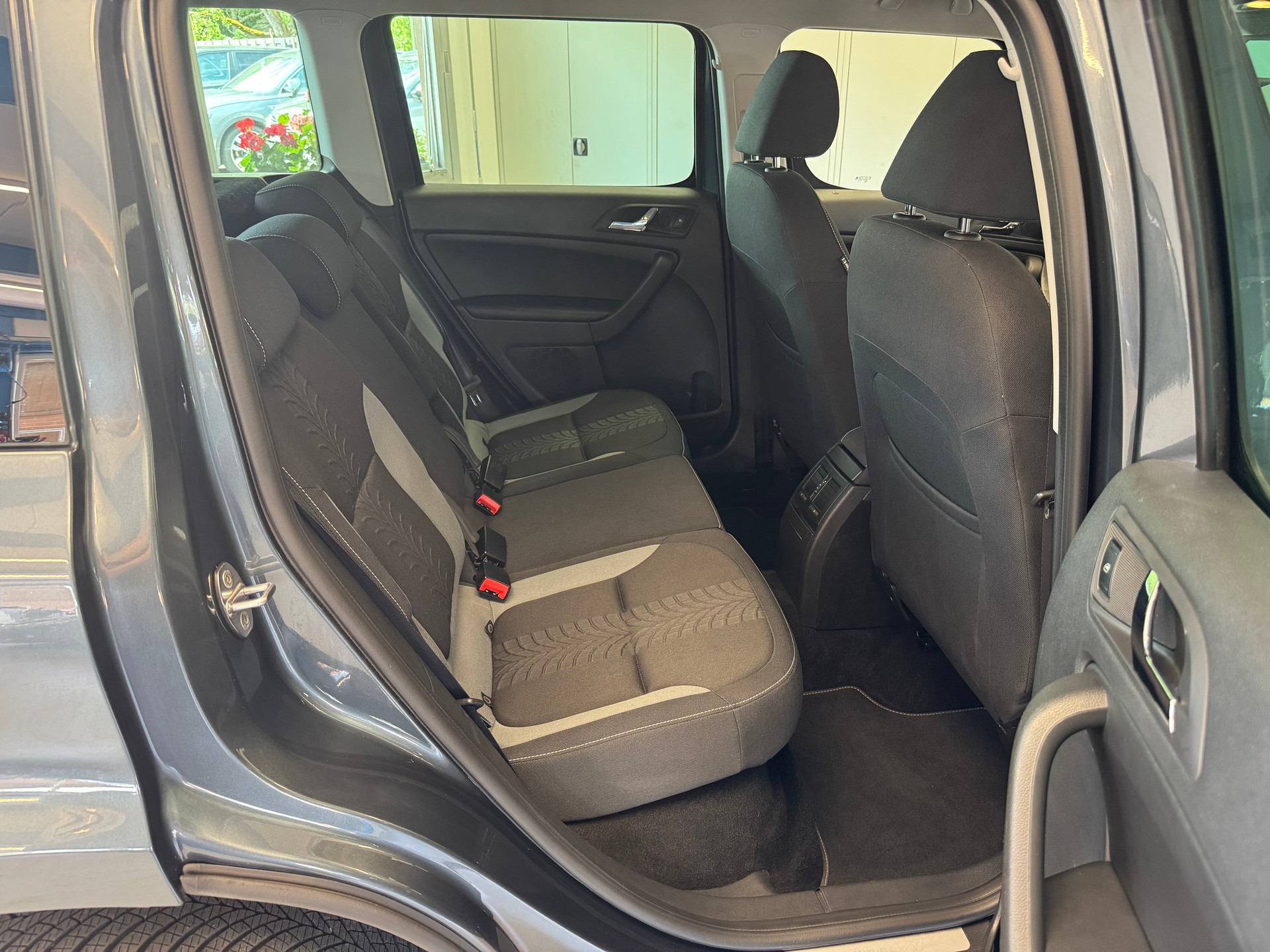 SKODA Yeti 1.4 TSI Outdoor Adventure 4x4 DSG-image-10