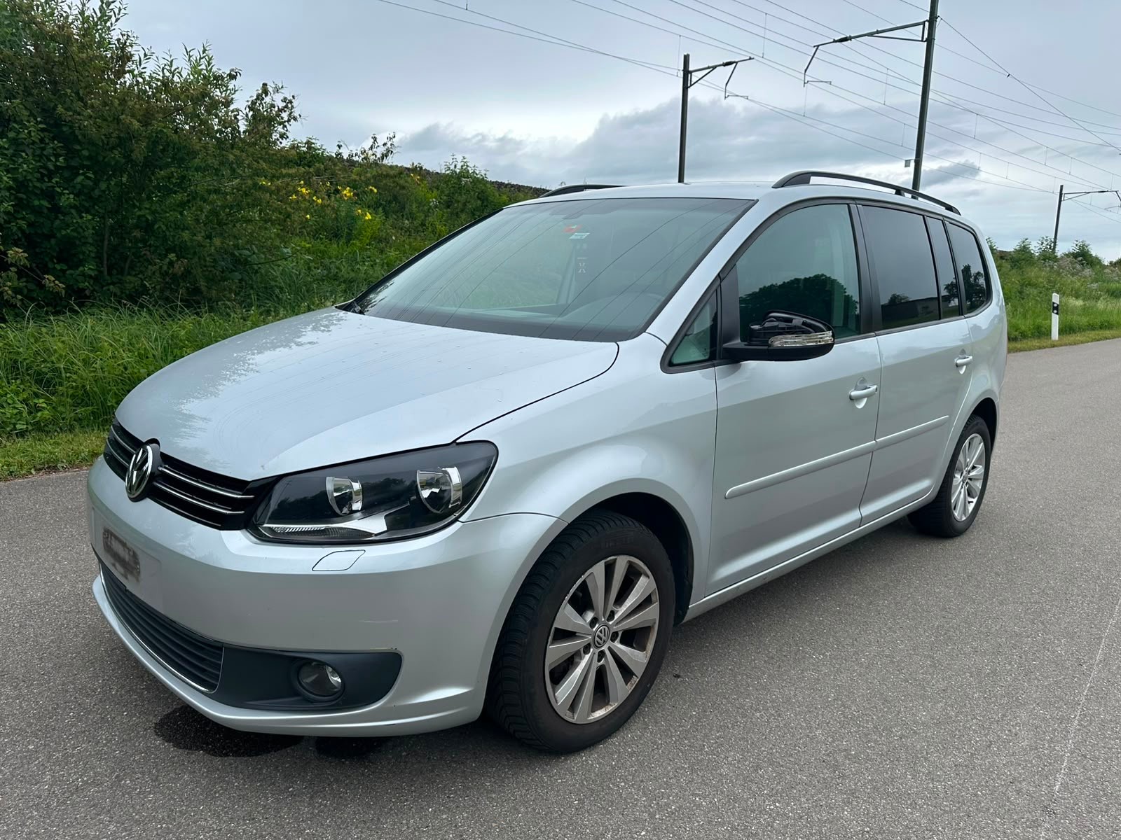 VW Touran 1.6 TDI BlueMotion Technology Design DSG-image-1