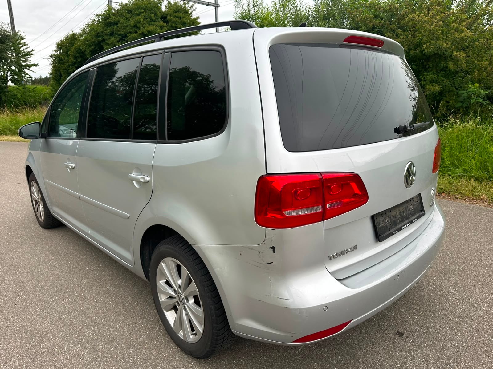 VW Touran 1.6 TDI BlueMotion Technology Design DSG-image-5