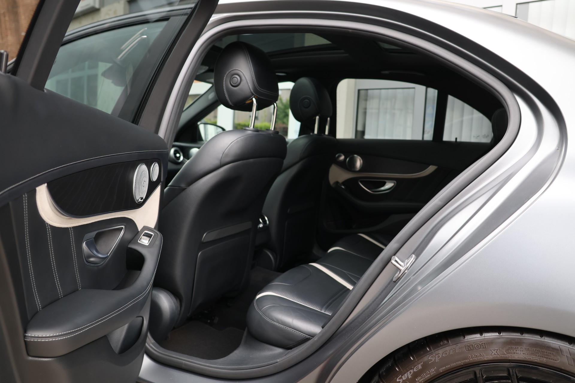 MERCEDES-BENZ C 63 S AMG Speedshift (CH) "DesignoMagno" *ohne OPF*-image-15