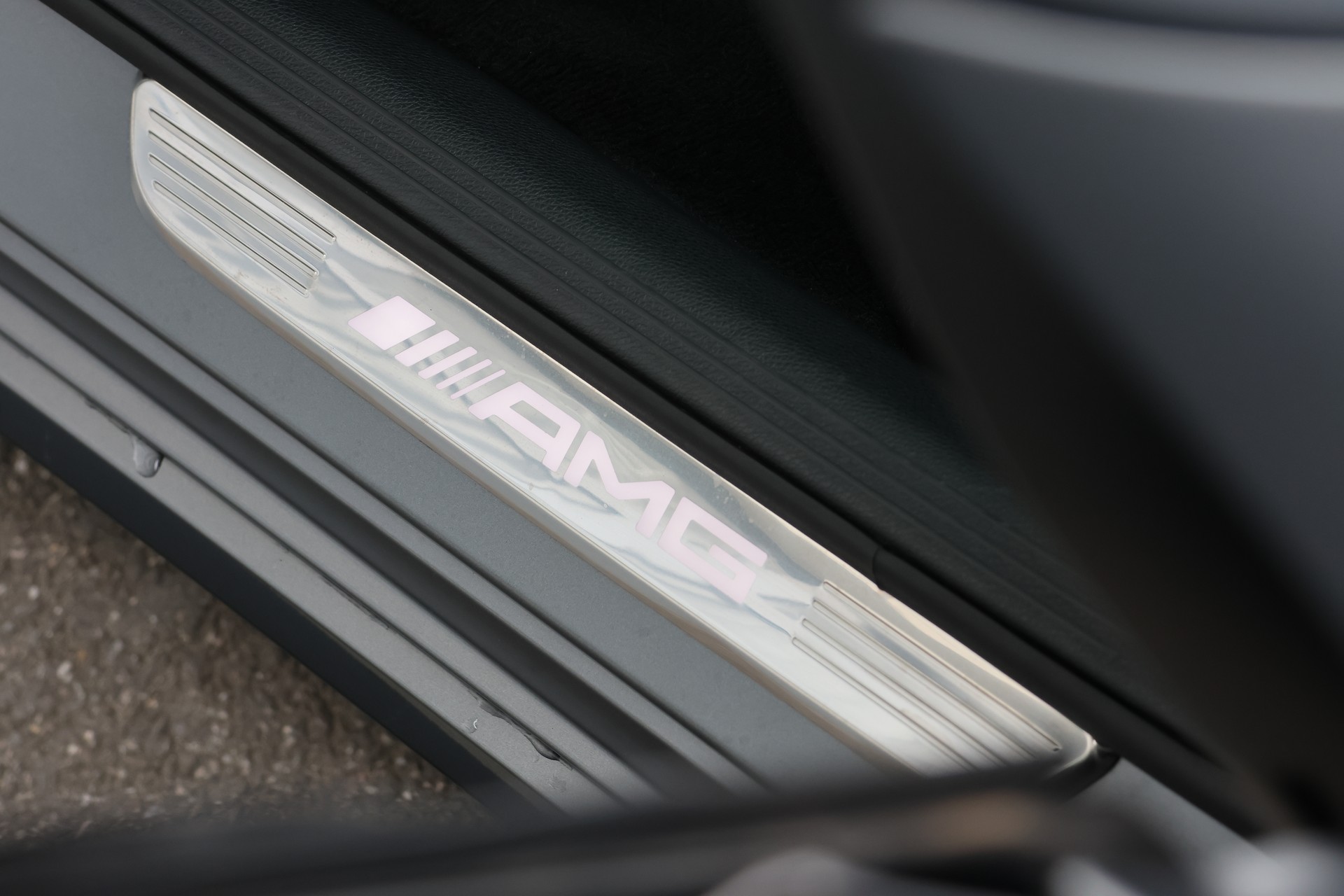 MERCEDES-BENZ C 63 S AMG Speedshift (CH) "DesignoMagno" *ohne OPF*-image-23