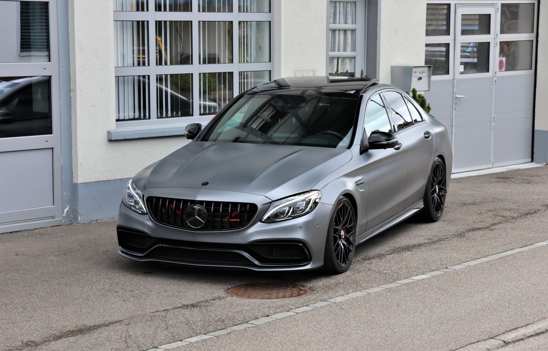 MERCEDES-BENZ C 63 S AMG Speedshift (CH) "DesignoMagno" *ohne OPF*-image-0