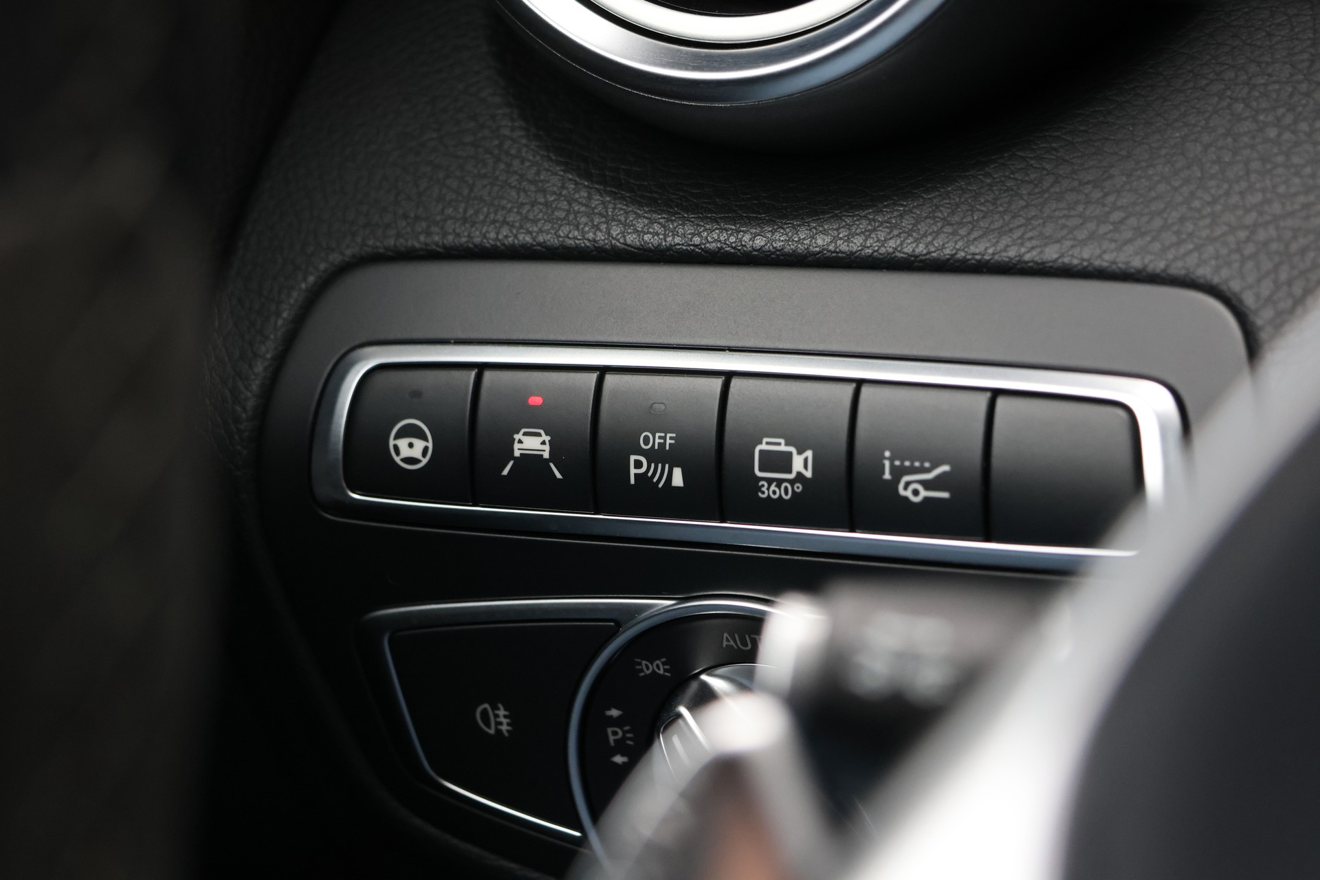 MERCEDES-BENZ C 63 S AMG Speedshift (CH) "DesignoMagno" *ohne OPF*-image-31