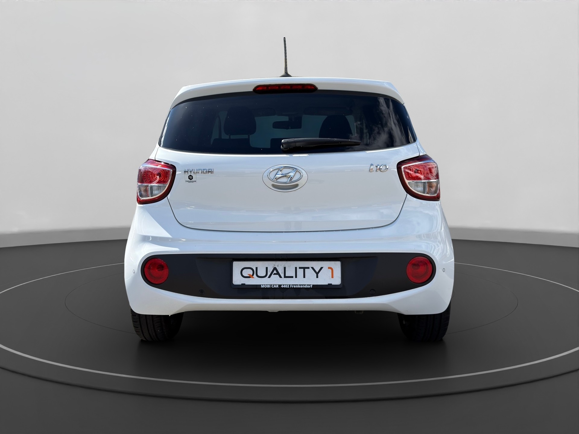 HYUNDAI i10 1.2 Amplia Automatic-image-3