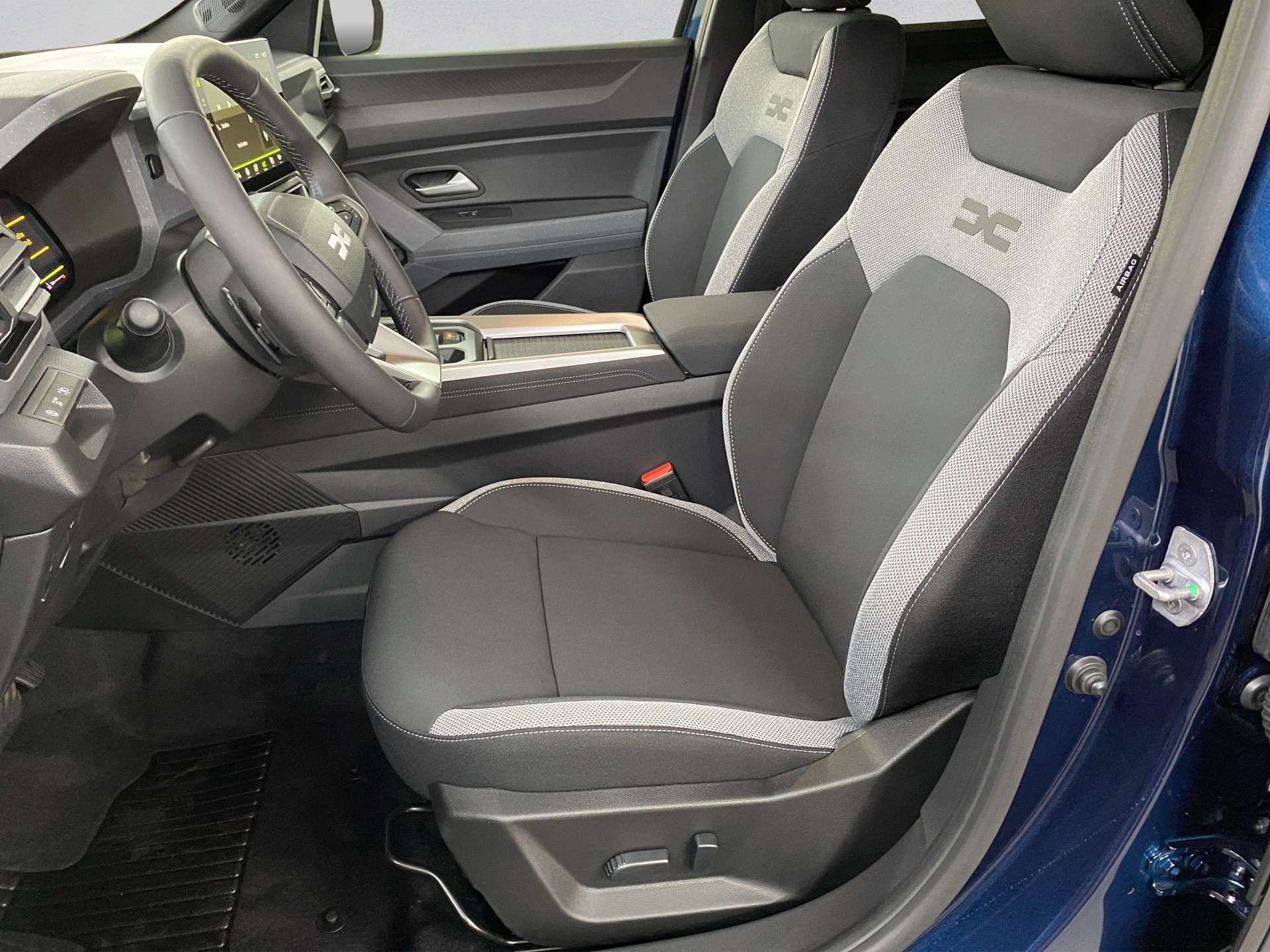 DACIA Bigster TCe 150 48V Journey 4x4-image-8