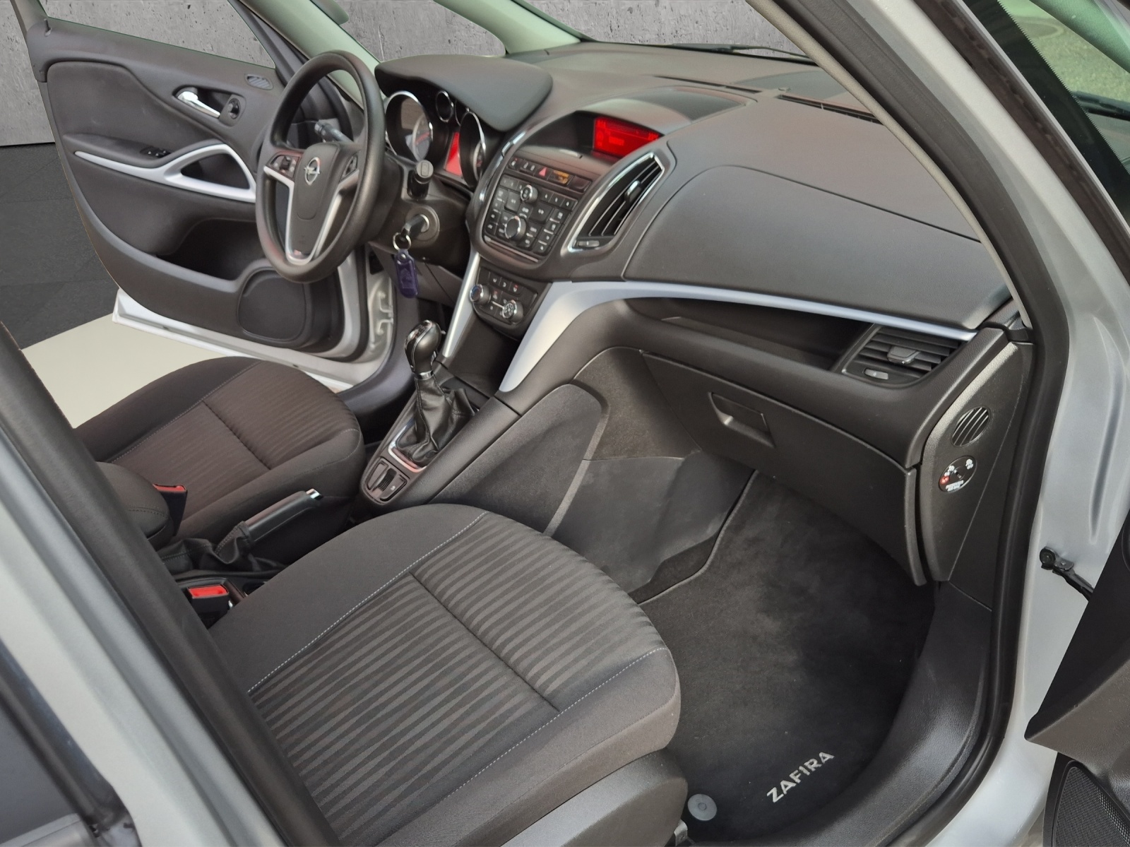 OPEL Zafira Tourer 1.6i 16V CNG Turbo Enjoy-image-11