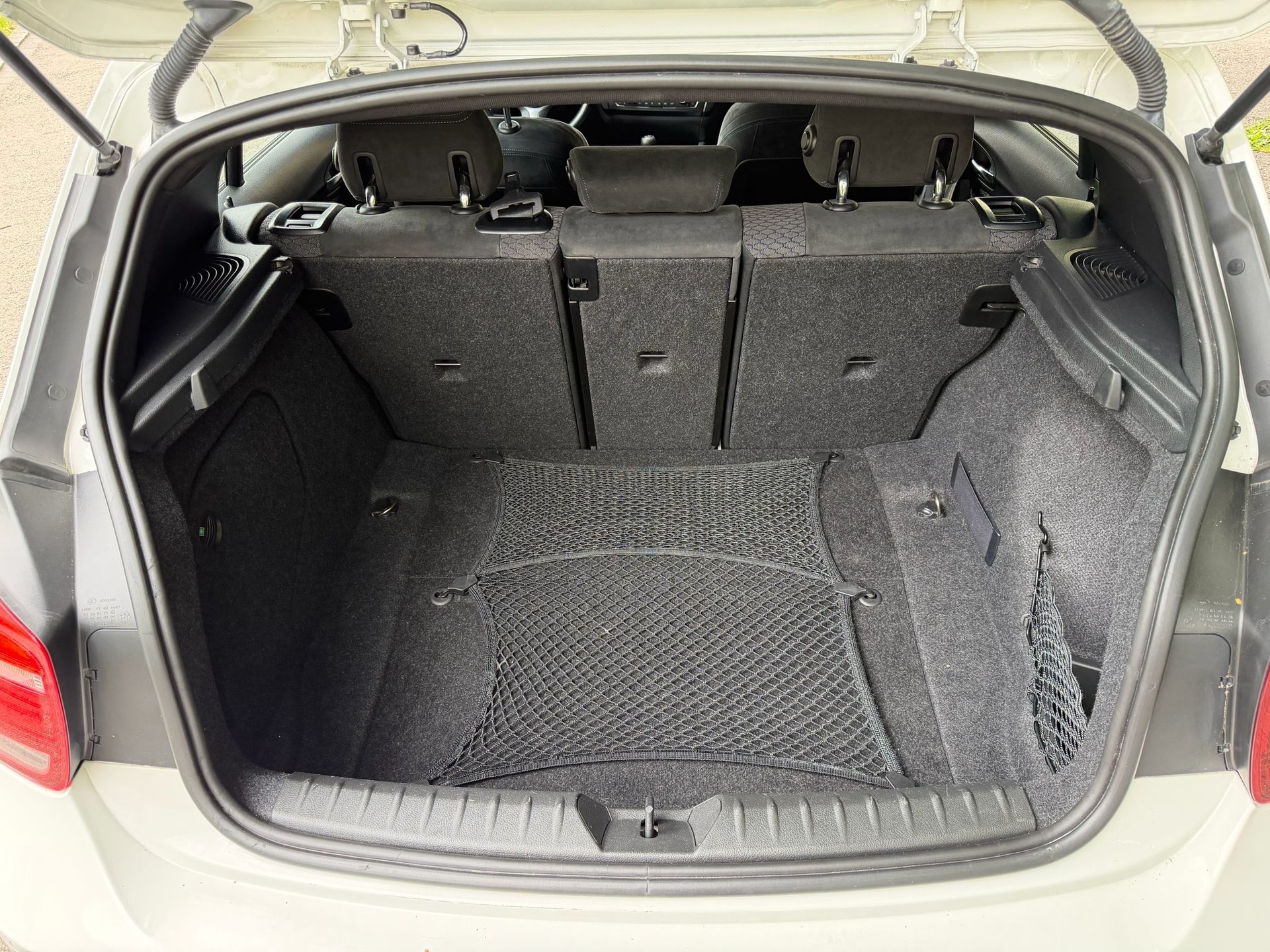 BMW 120d xDrive-image-12