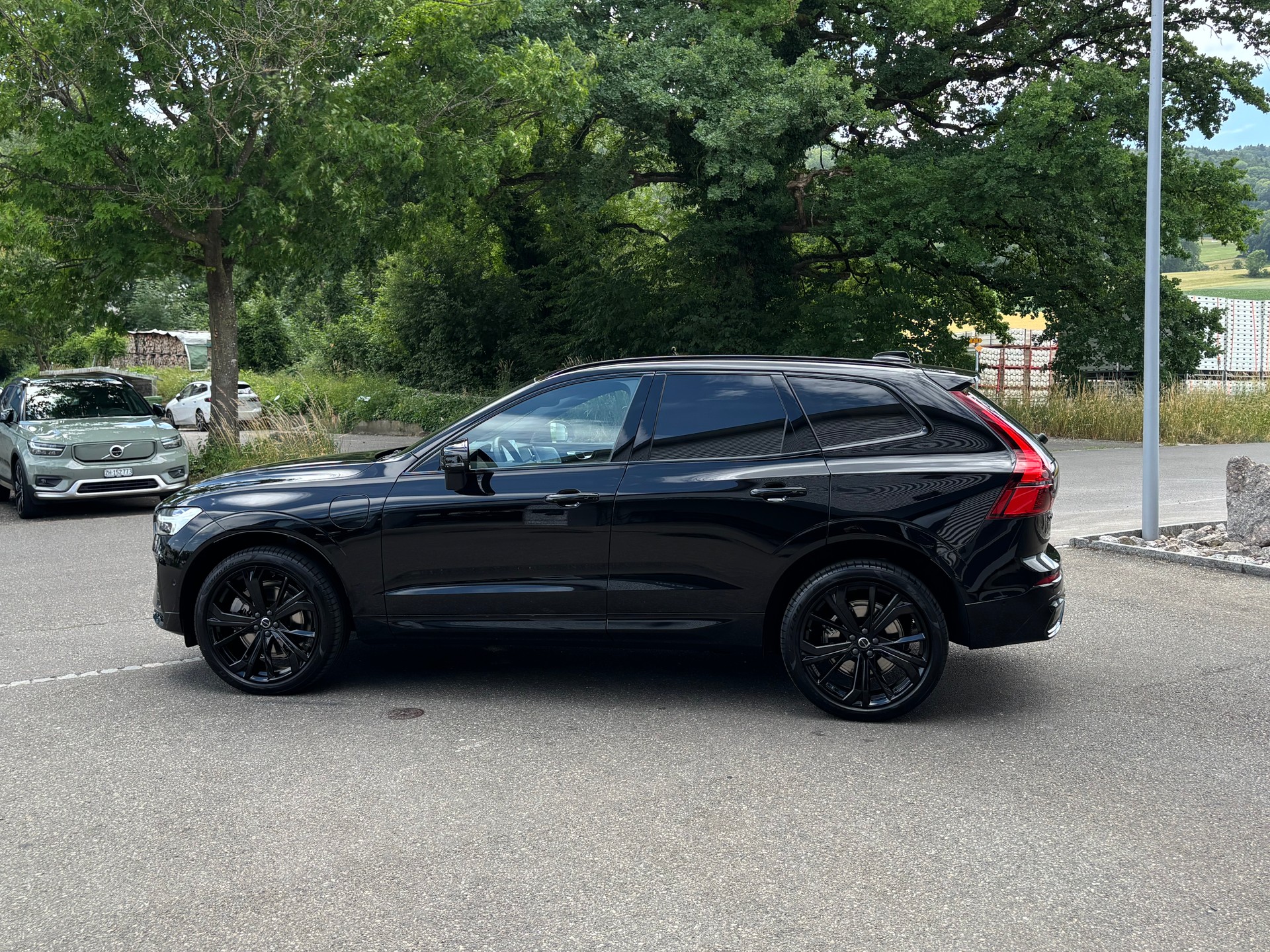 VOLVO XC60 2.0 T8 TE Black Edition eAWD-image-4