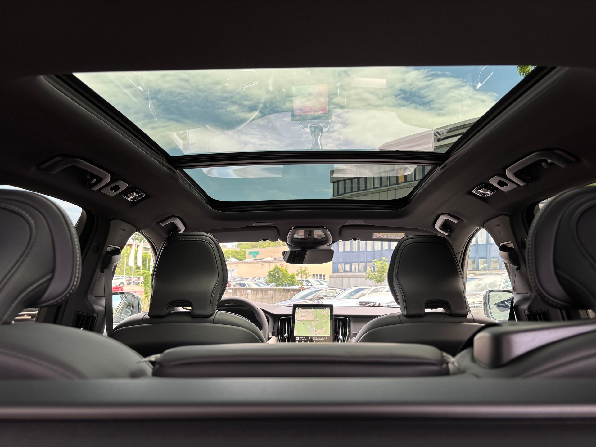 VOLVO XC60 2.0 T8 TE Black Edition eAWD-image-10