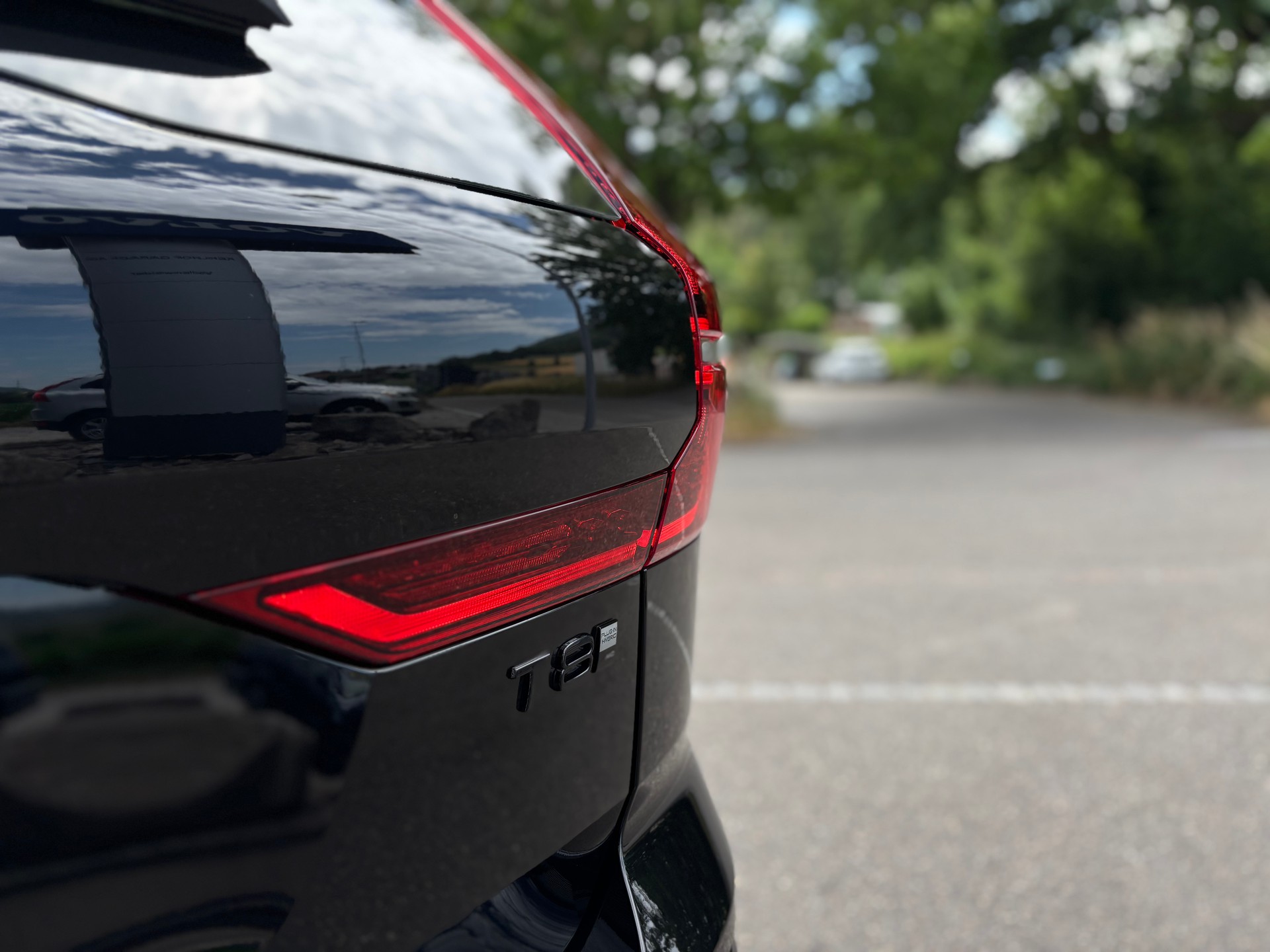 VOLVO XC60 2.0 T8 TE Black Edition eAWD-image-17