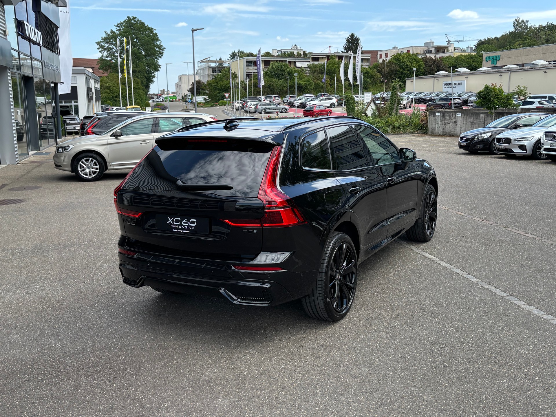 VOLVO XC60 2.0 T8 TE Black Edition eAWD-image-5