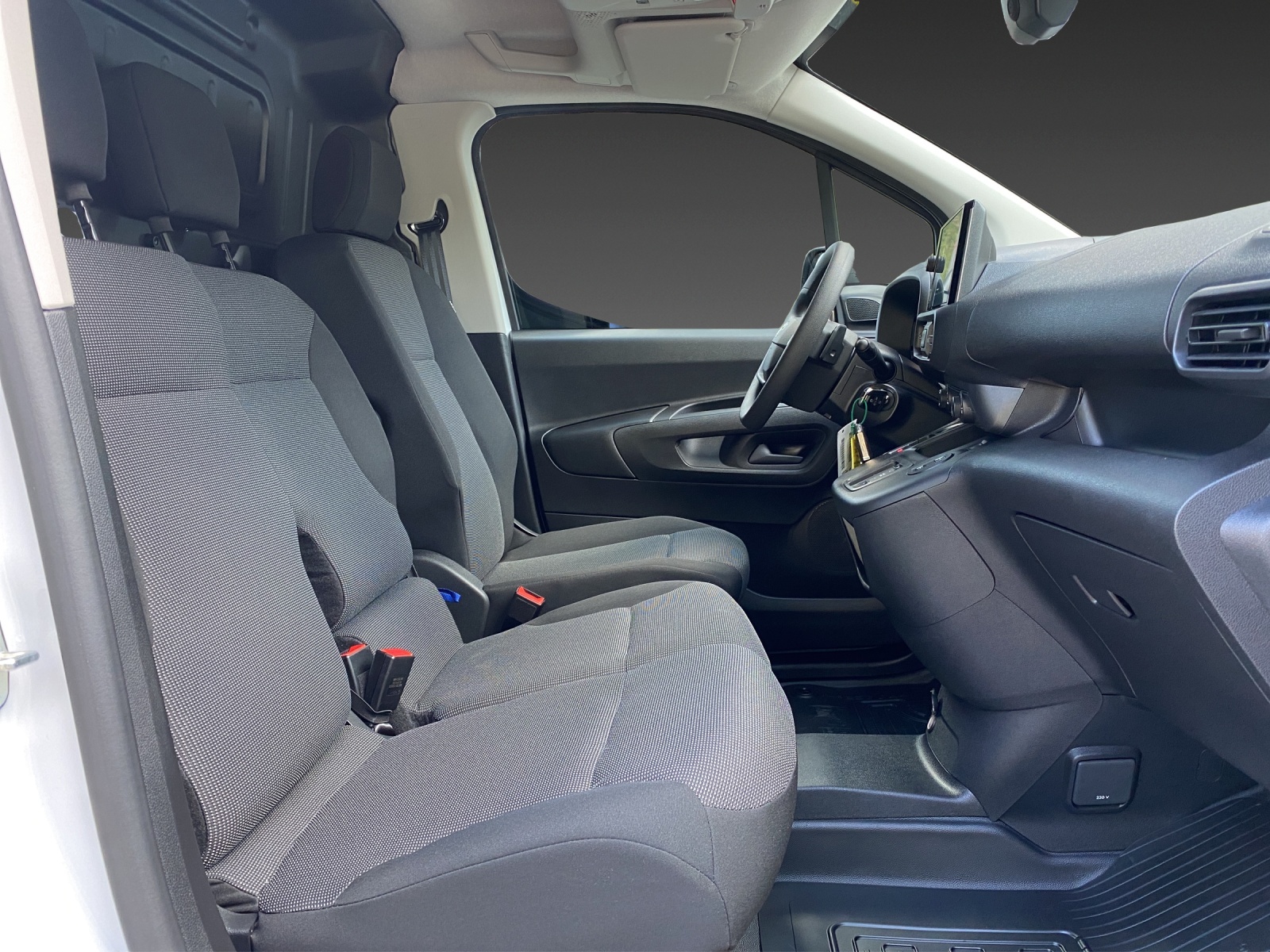 TOYOTA Proace City L2 Electric Meister 50 kWh-image-11