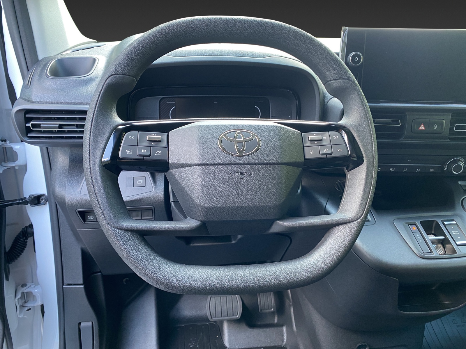 TOYOTA Proace City L2 Electric Meister 50 kWh-image-9