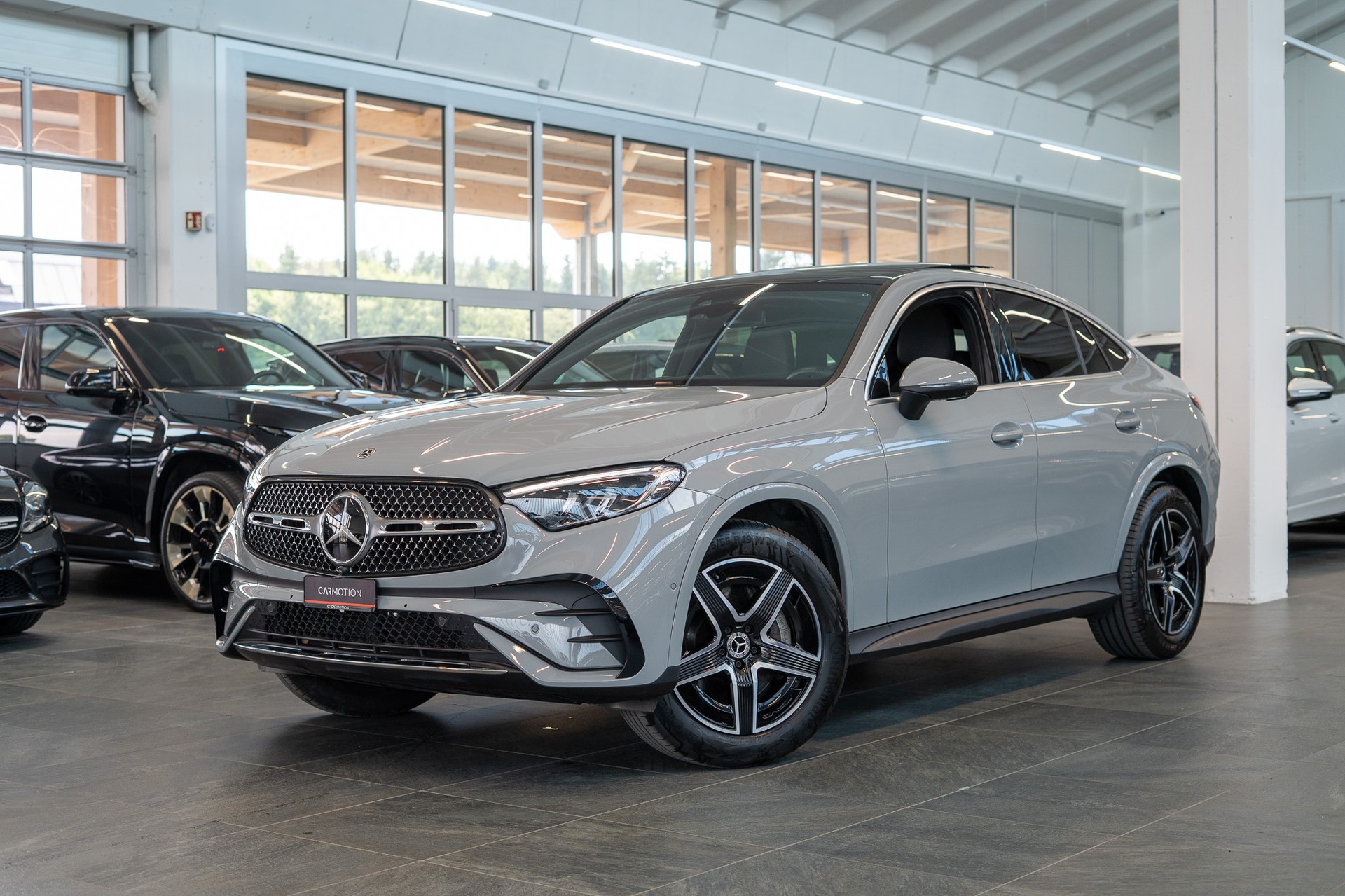 MERCEDES-BENZ GLC 300 AMG Line 4matic Coupé / Panorama / 360°Kamera / Anhängerkupplung