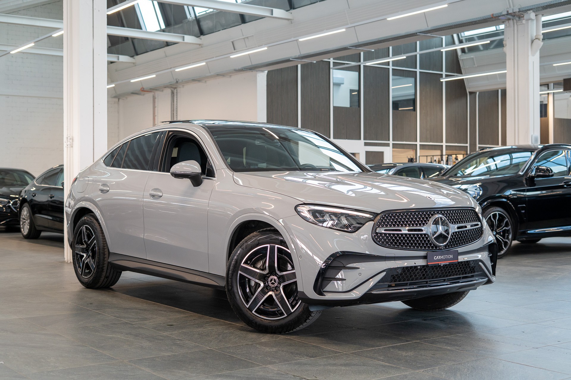 MERCEDES-BENZ GLC 300 AMG Line 4matic Coupé / Panorama / 360°Kamera / Anhängerkupplung-showroom-element-2