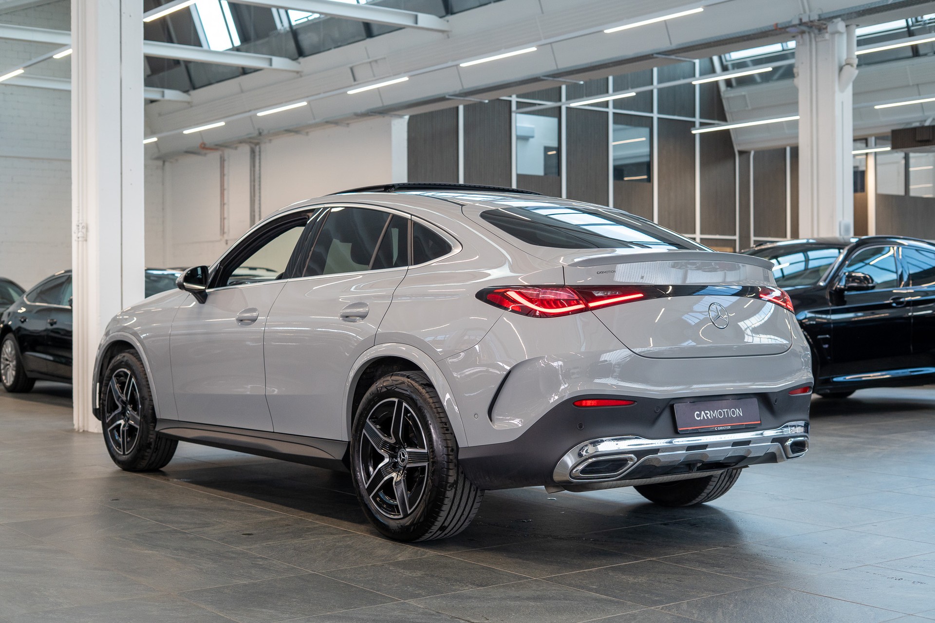 MERCEDES-BENZ GLC 300 AMG Line 4matic Coupé / Panorama / 360°Kamera / Anhängerkupplung-image-7