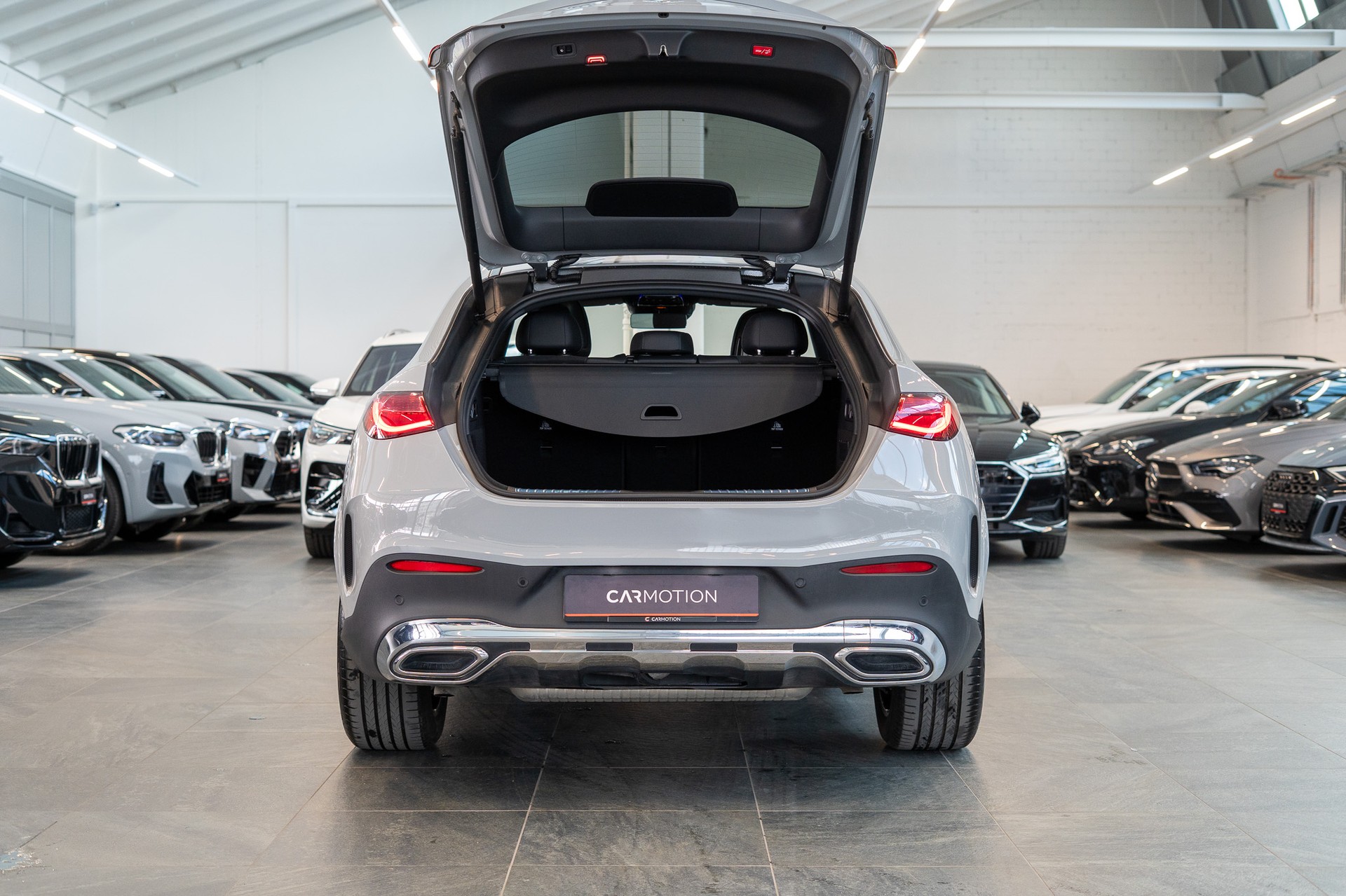 MERCEDES-BENZ GLC 300 AMG Line 4matic Coupé / Panorama / 360°Kamera / Anhängerkupplung-image-6