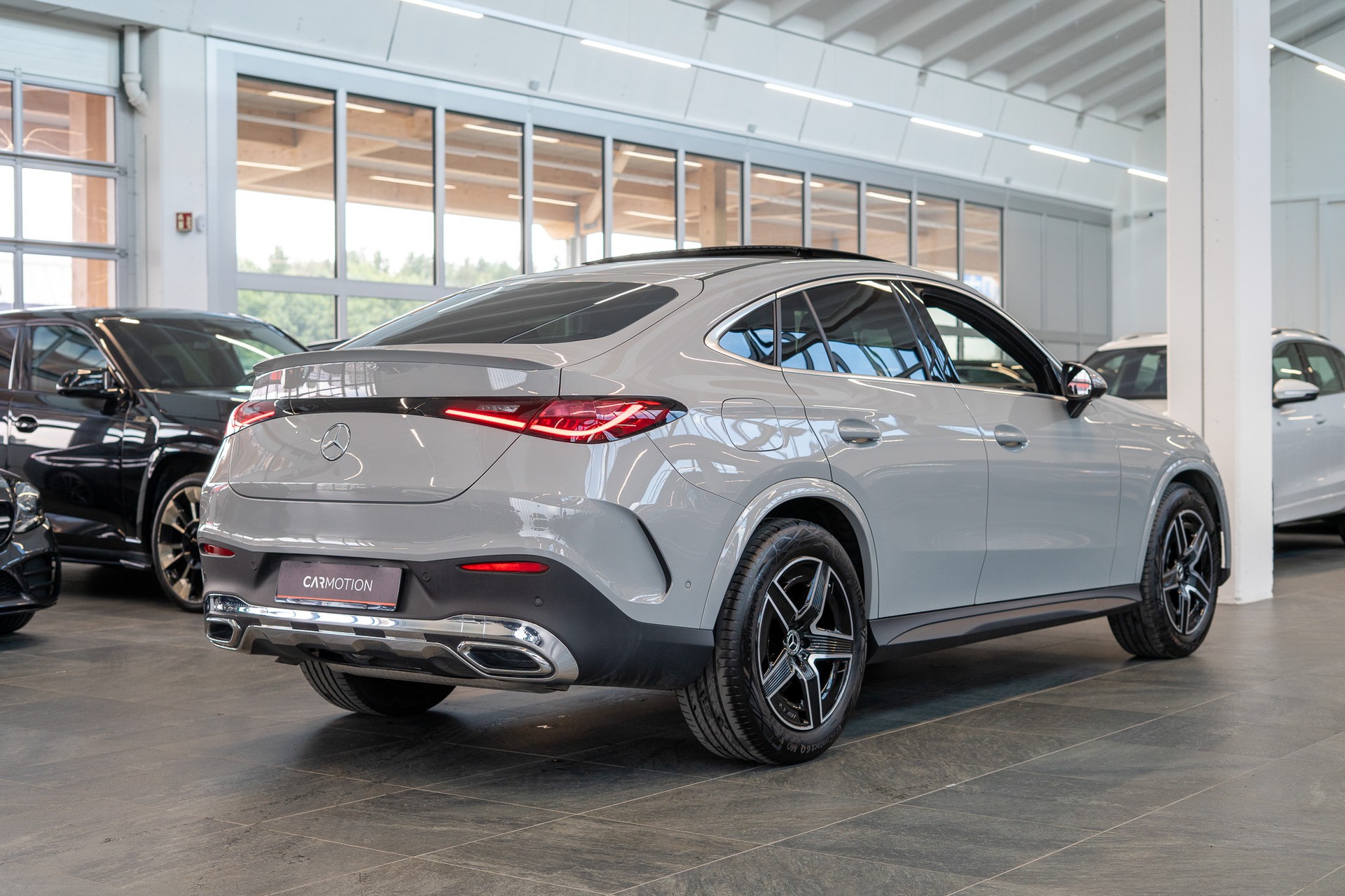 MERCEDES-BENZ GLC 300 AMG Line 4matic Coupé / Panorama / 360°Kamera / Anhängerkupplung-showroom-element-3