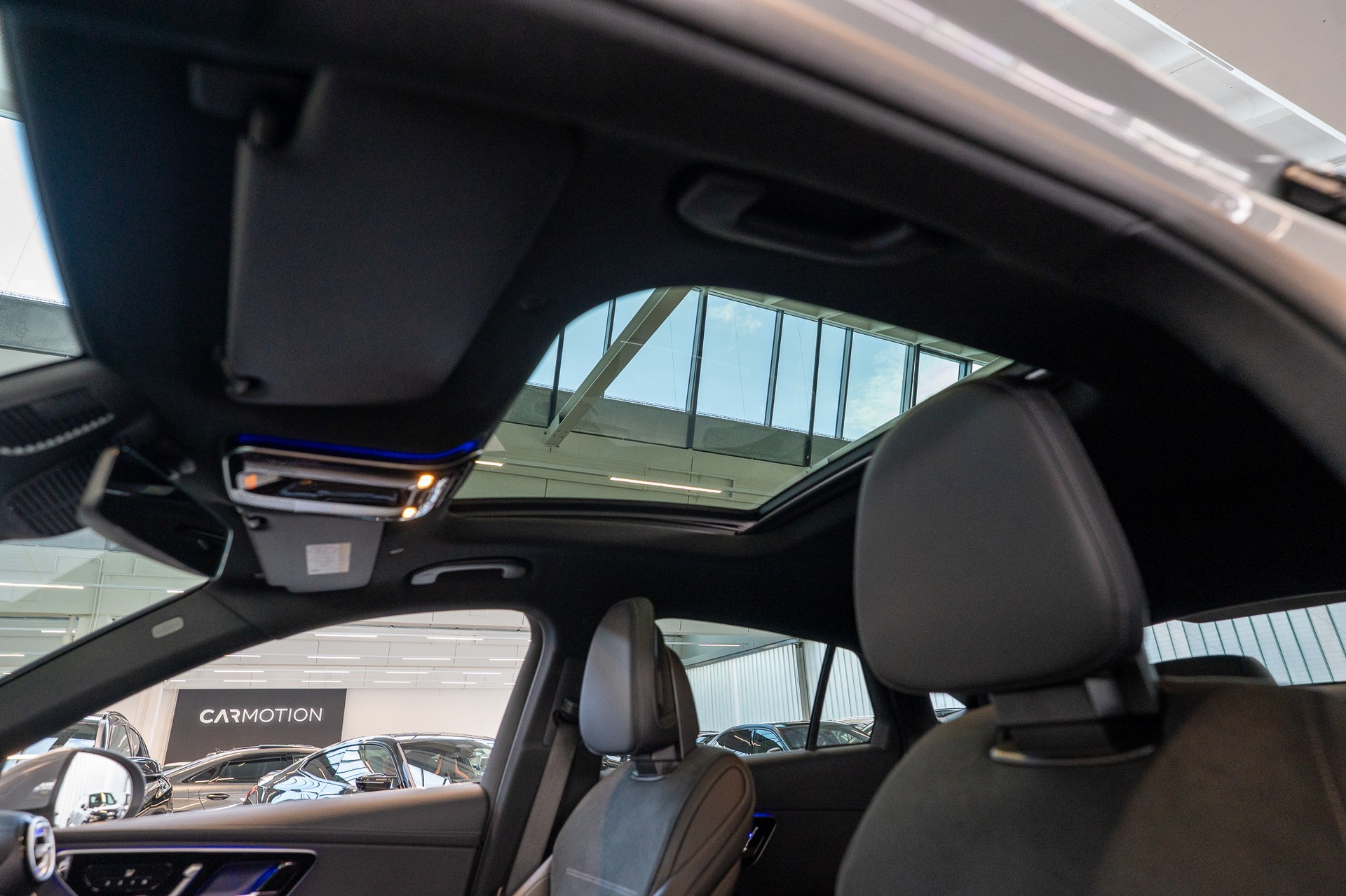 MERCEDES-BENZ GLC 300 AMG Line 4matic Coupé / Panorama / 360°Kamera / Anhängerkupplung-image-9