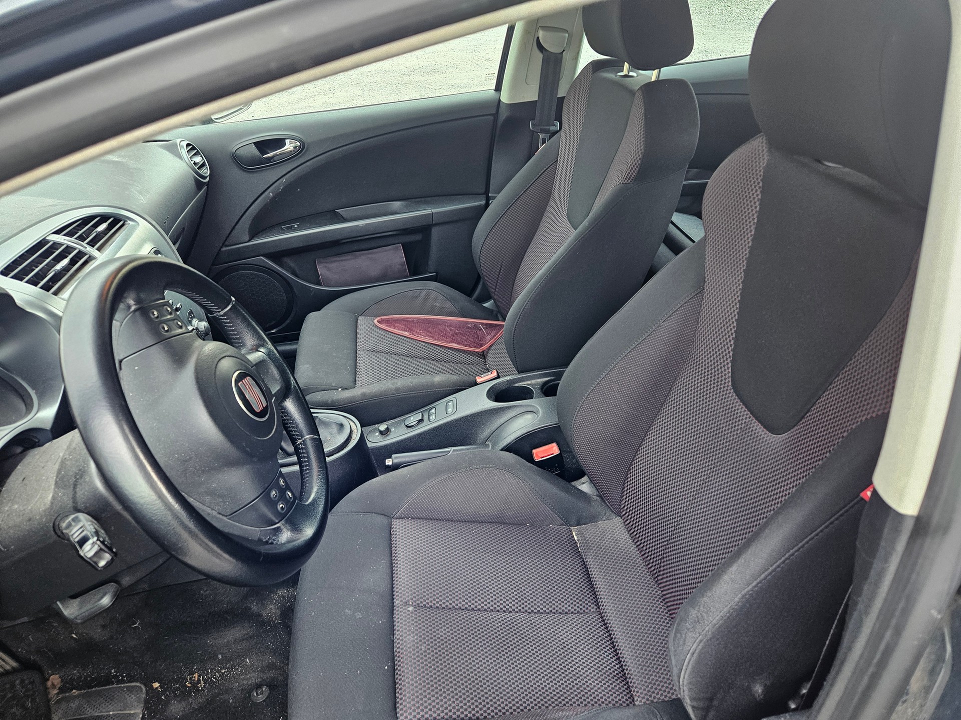 SEAT Leon 1.8 TSI Stylance-image-6