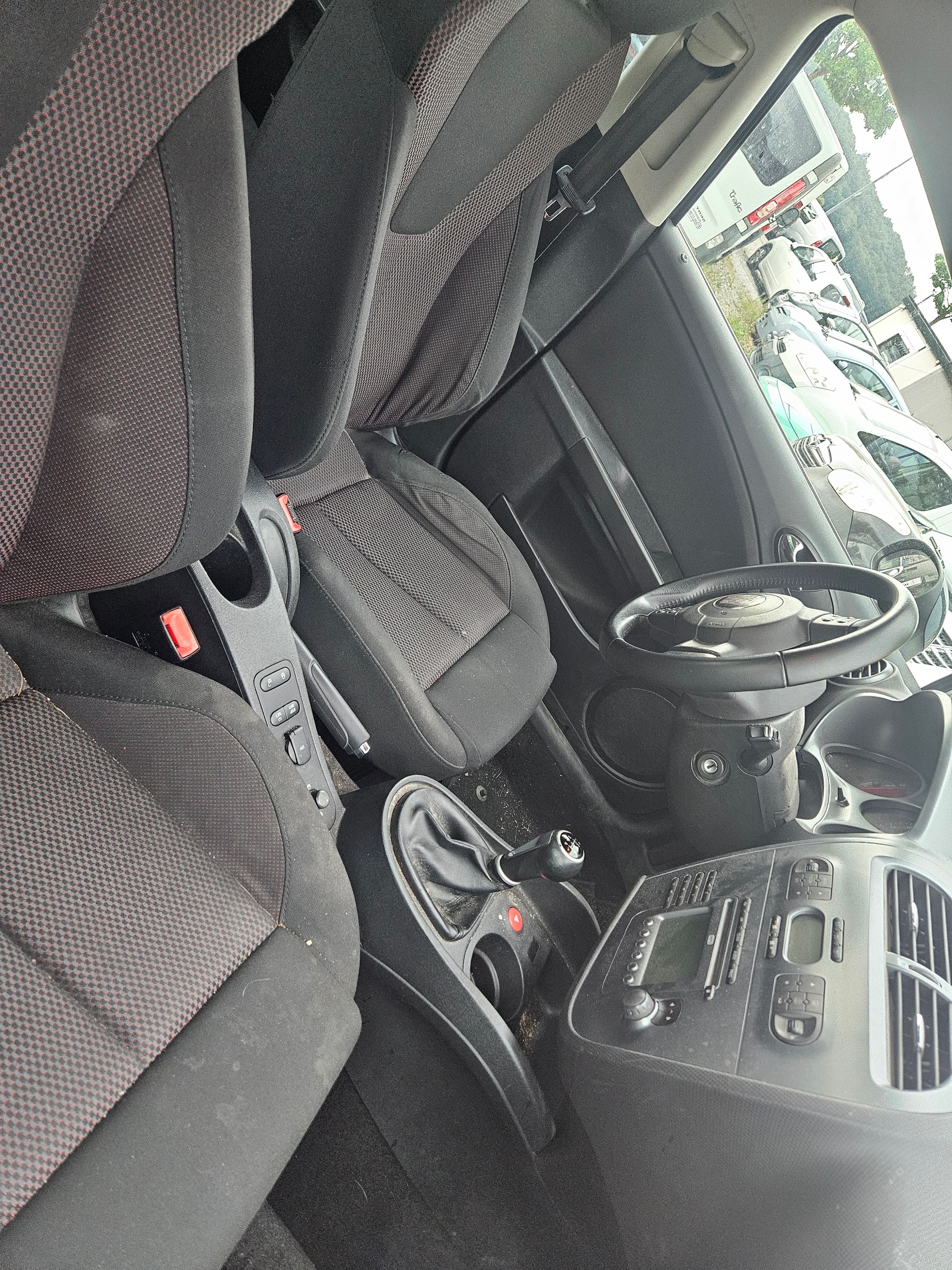 SEAT Leon 1.8 TSI Stylance-image-7
