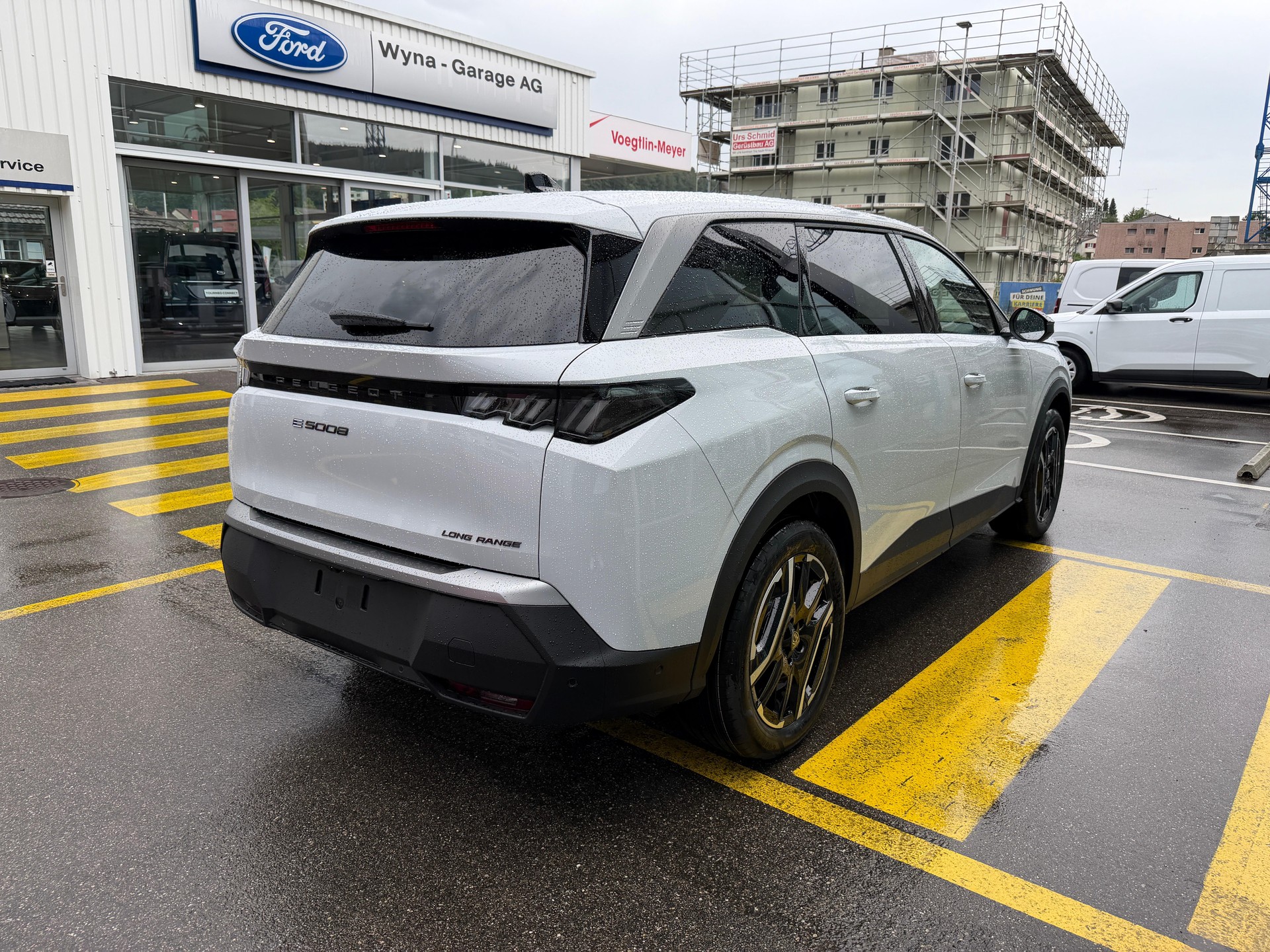 PEUGEOT 5008 long range e-Allure-image-3