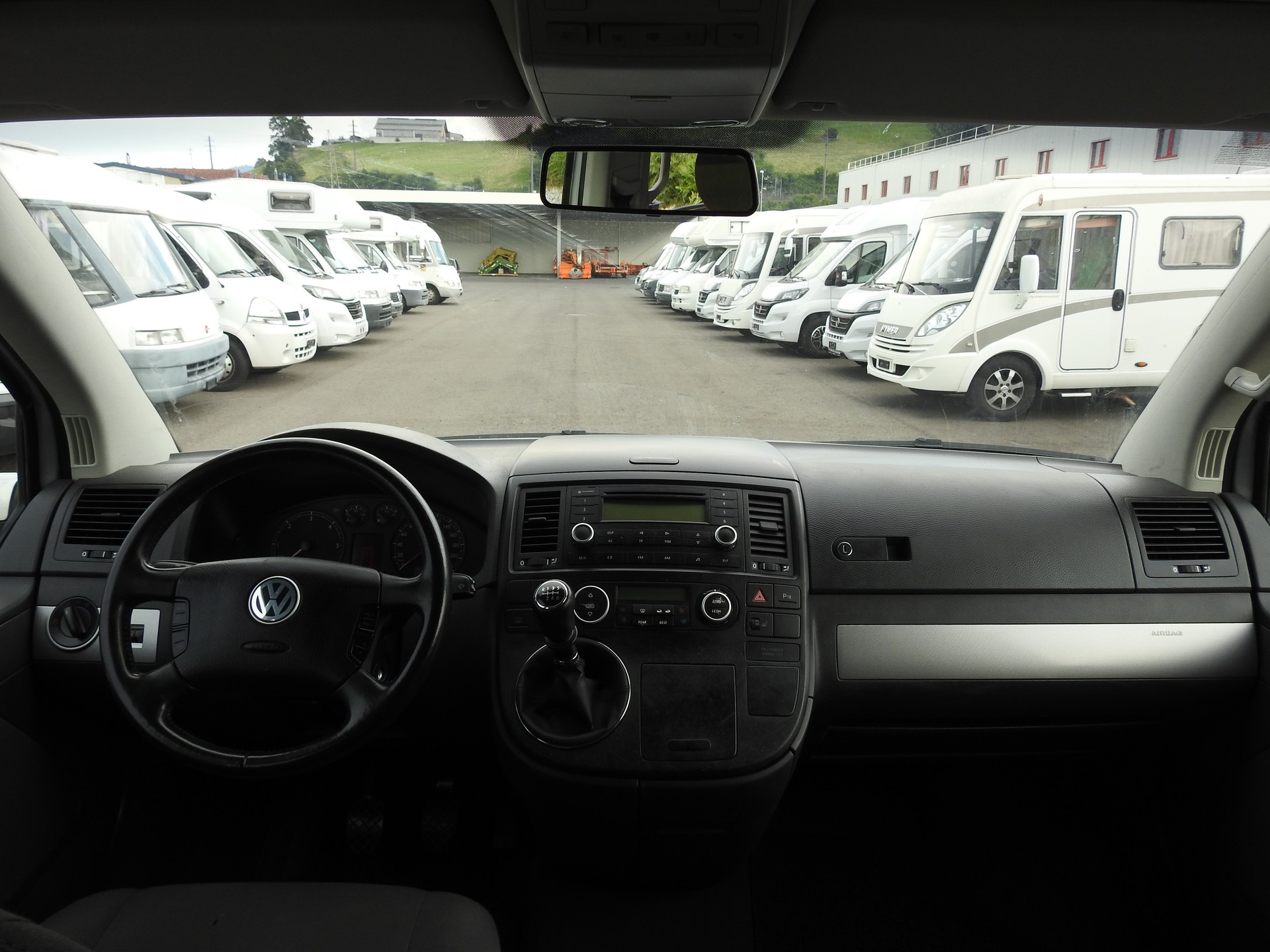VW T5 Multivan Comfortline 2.5 TDI-image-19