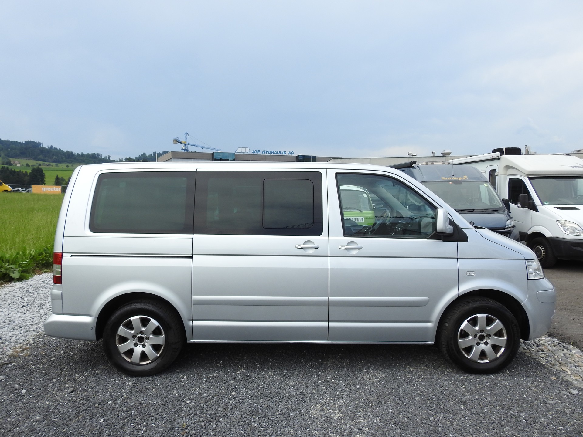 VW T5 Multivan Comfortline 2.5 TDI-image-6