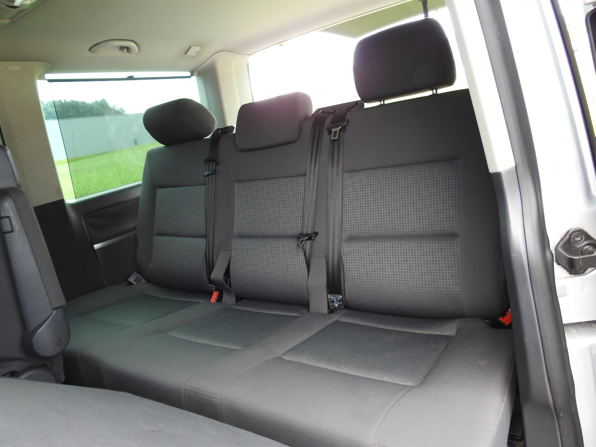 VW T5 Multivan Comfortline 2.5 TDI-image-15