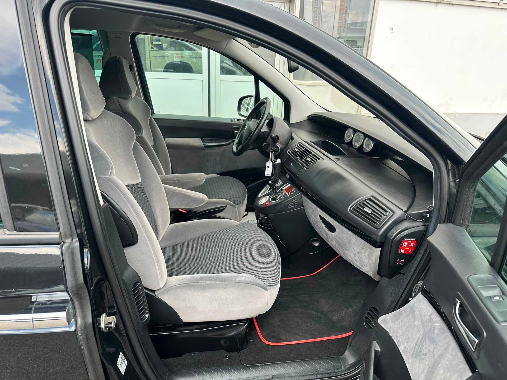 CITROEN C8 2.0 16V HDi Séduction Automatic-image-18