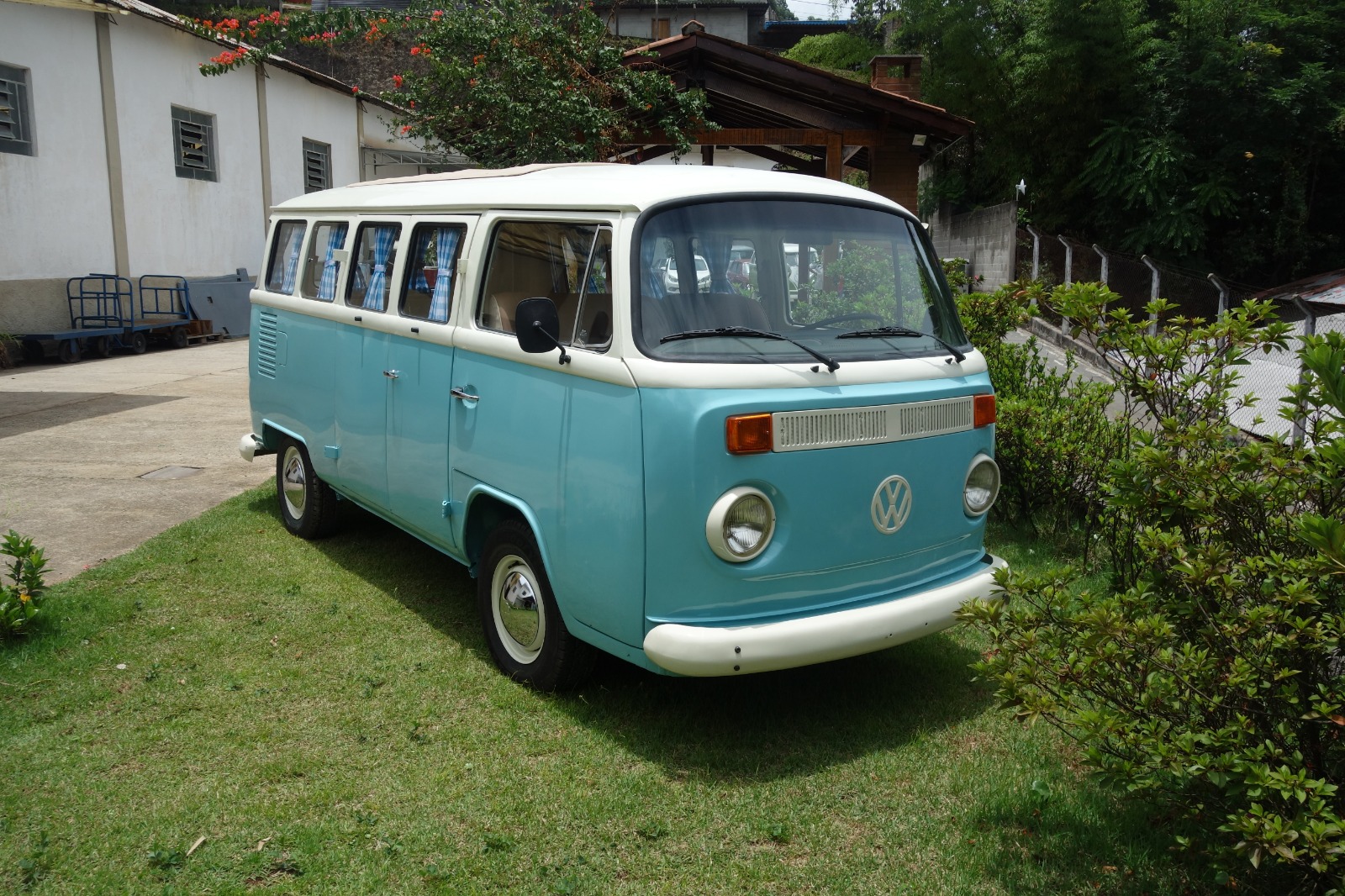 Car photo