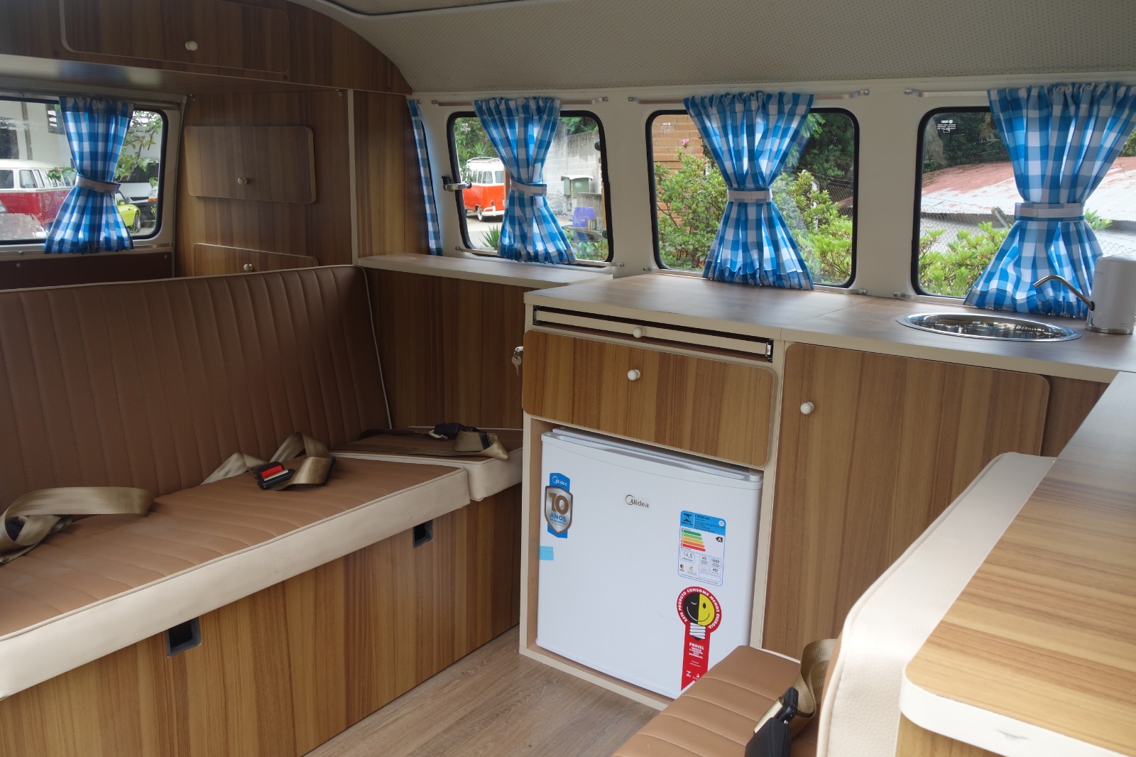 VW T2 Kombi Camper-image-12