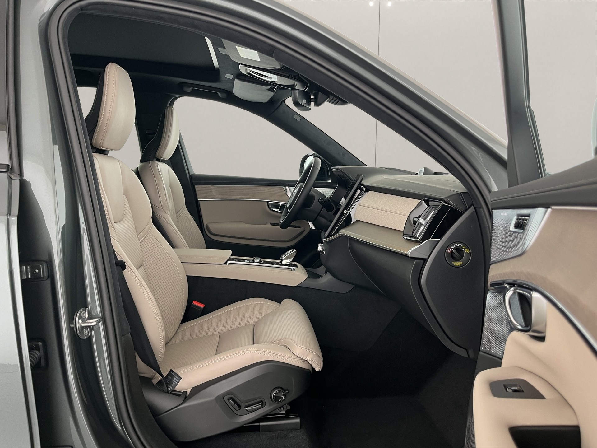 VOLVO XC90 2.0 T8 TE Ultra Dark eAWD-image-6