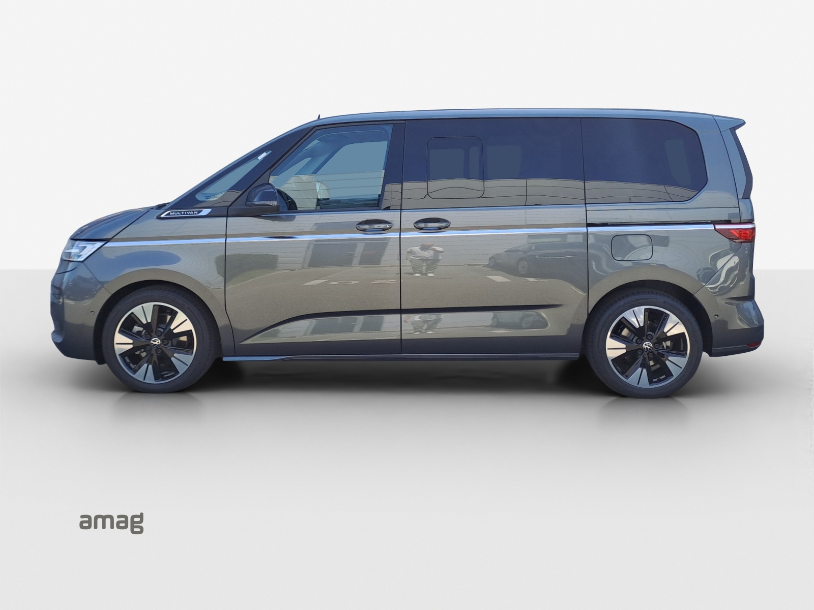 VW Multivan Style kurz Liberty eHybrid-image-1