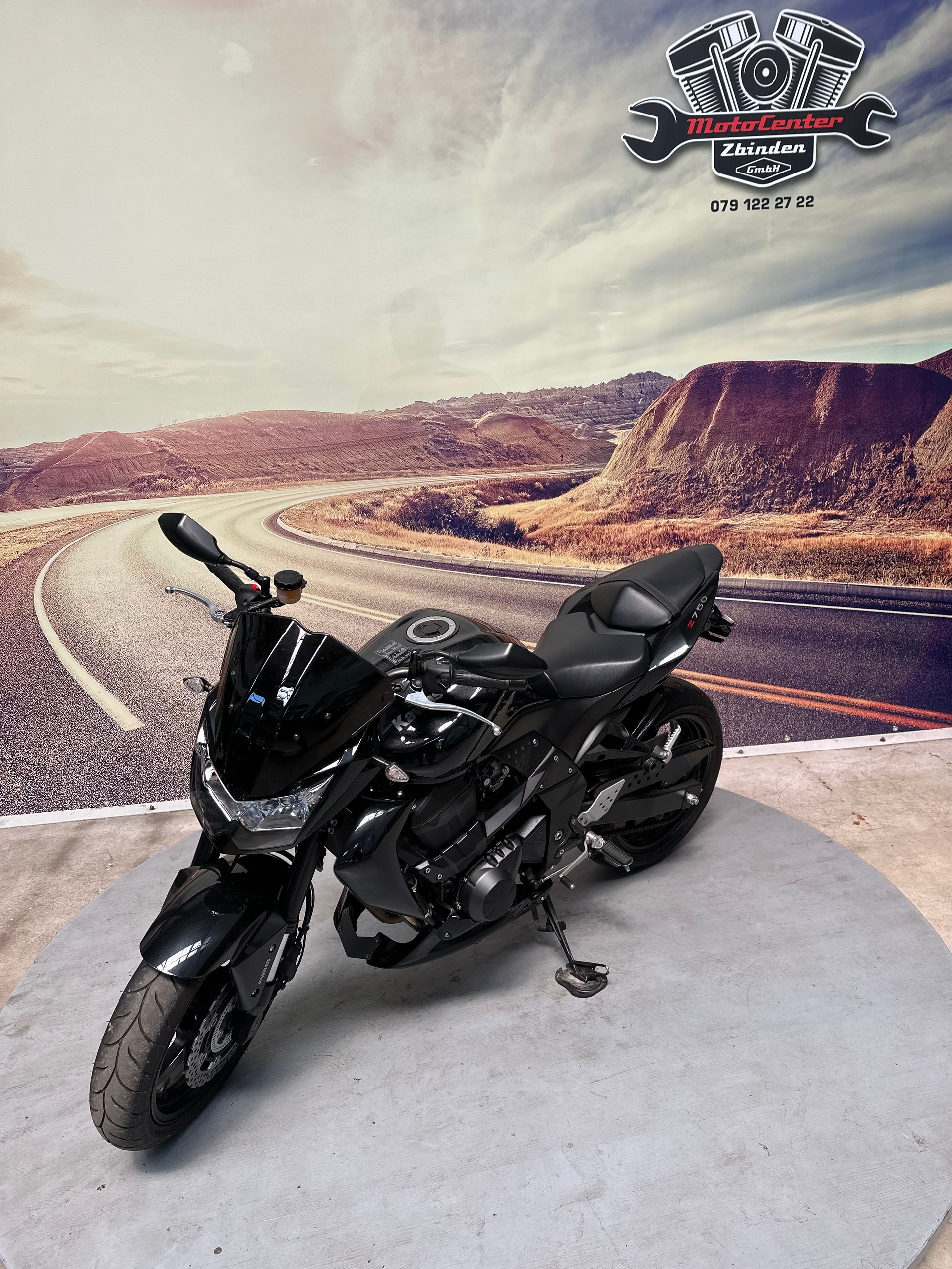 KAWASAKI Z 750 ABS-showroom-element-3
