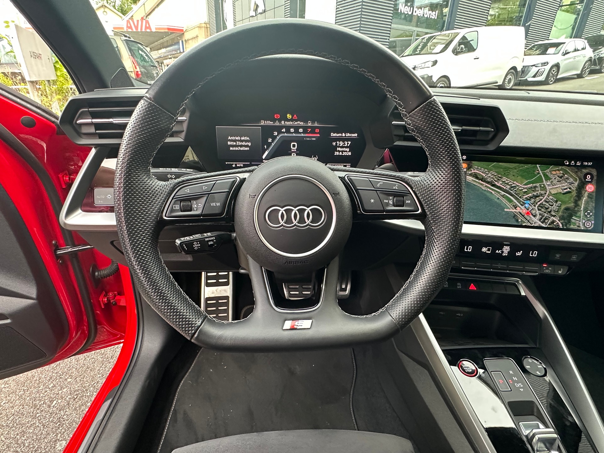 AUDI NEW Red/Black Edition Sport-image-8