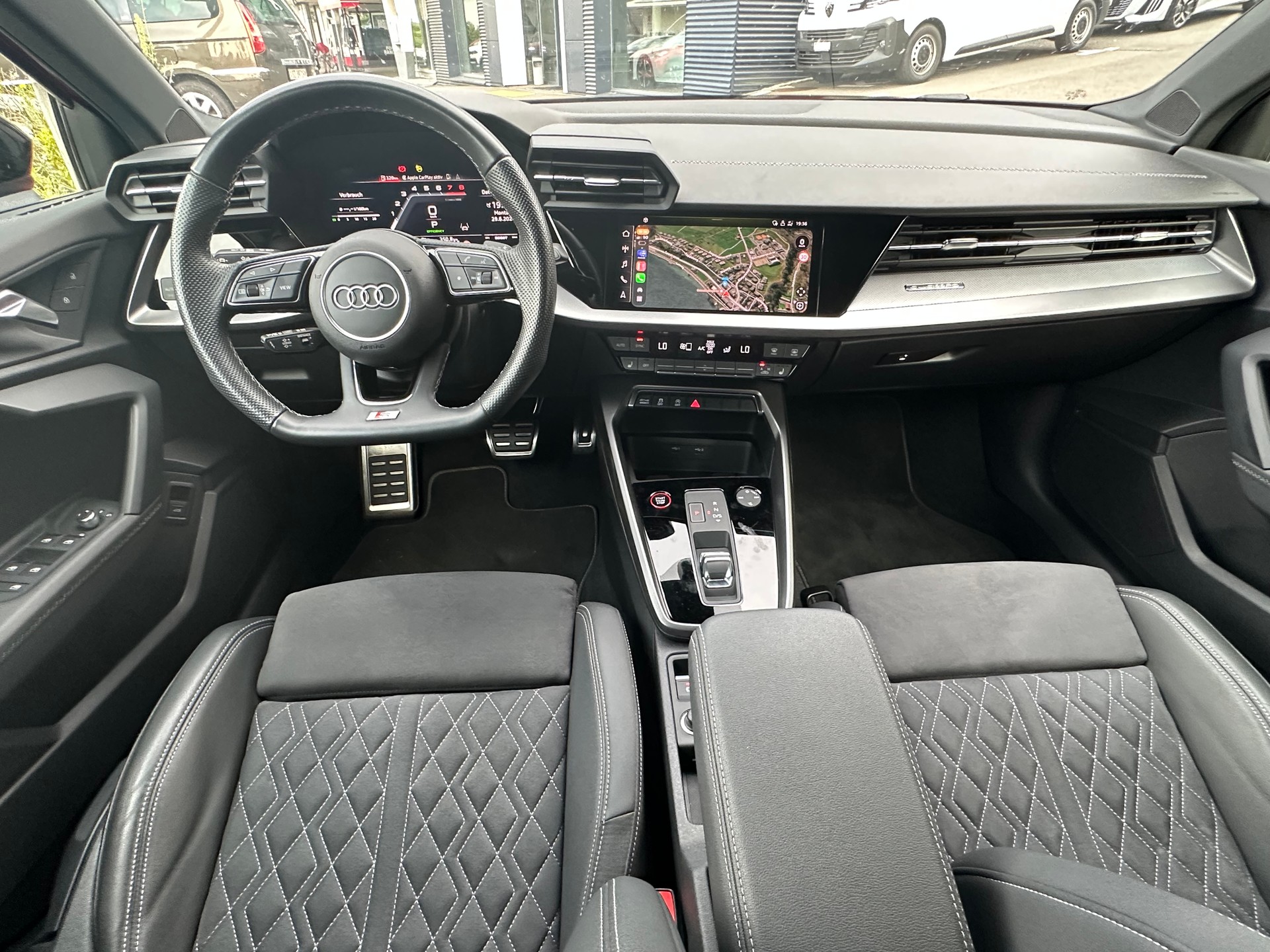 AUDI NEW Red/Black Edition Sport-image-7