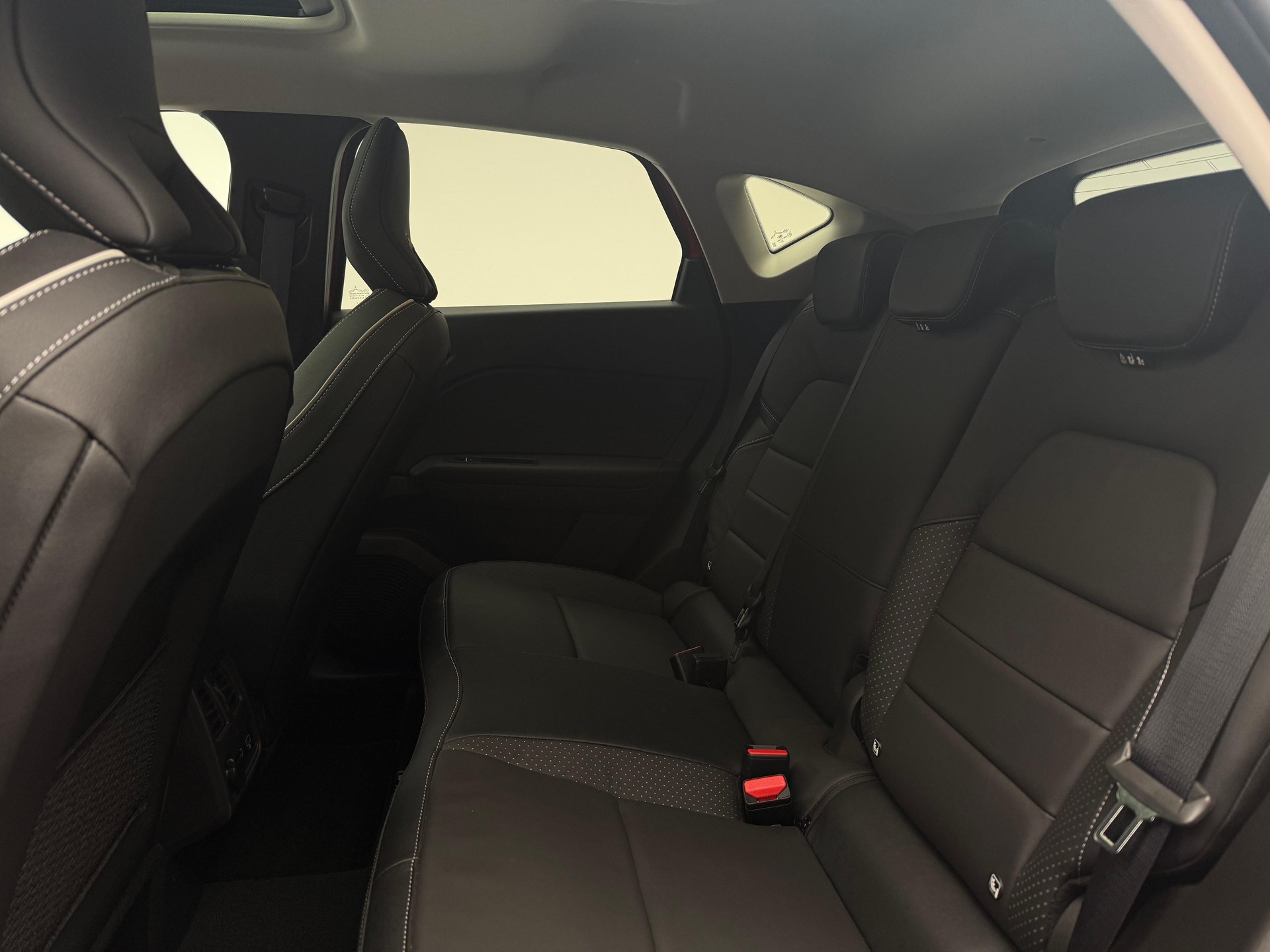 MITSUBISHI ASX 1.6 PHEV Instyle-image-6