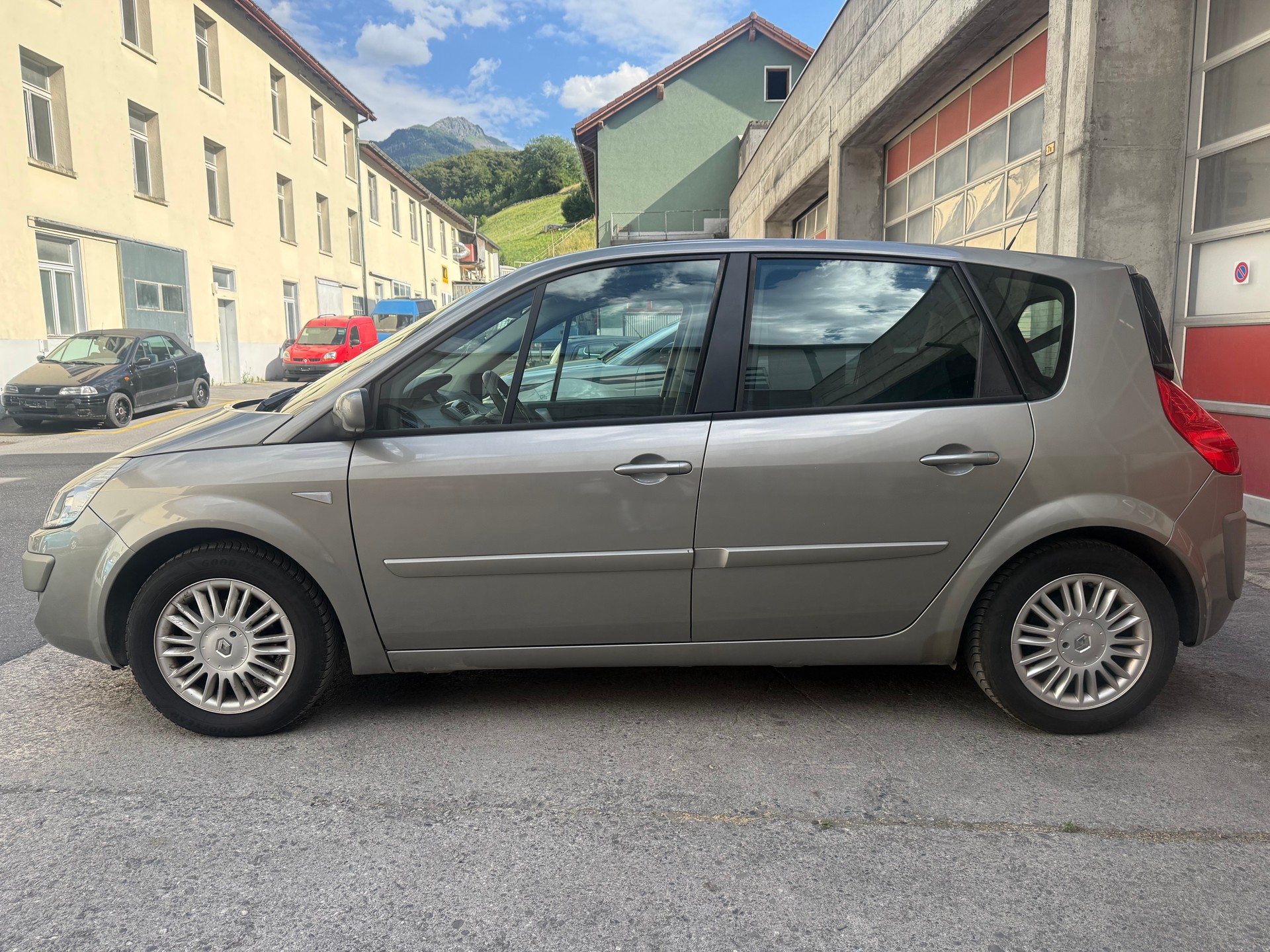 RENAULT Scénic 1.6 16V Expression-image-4