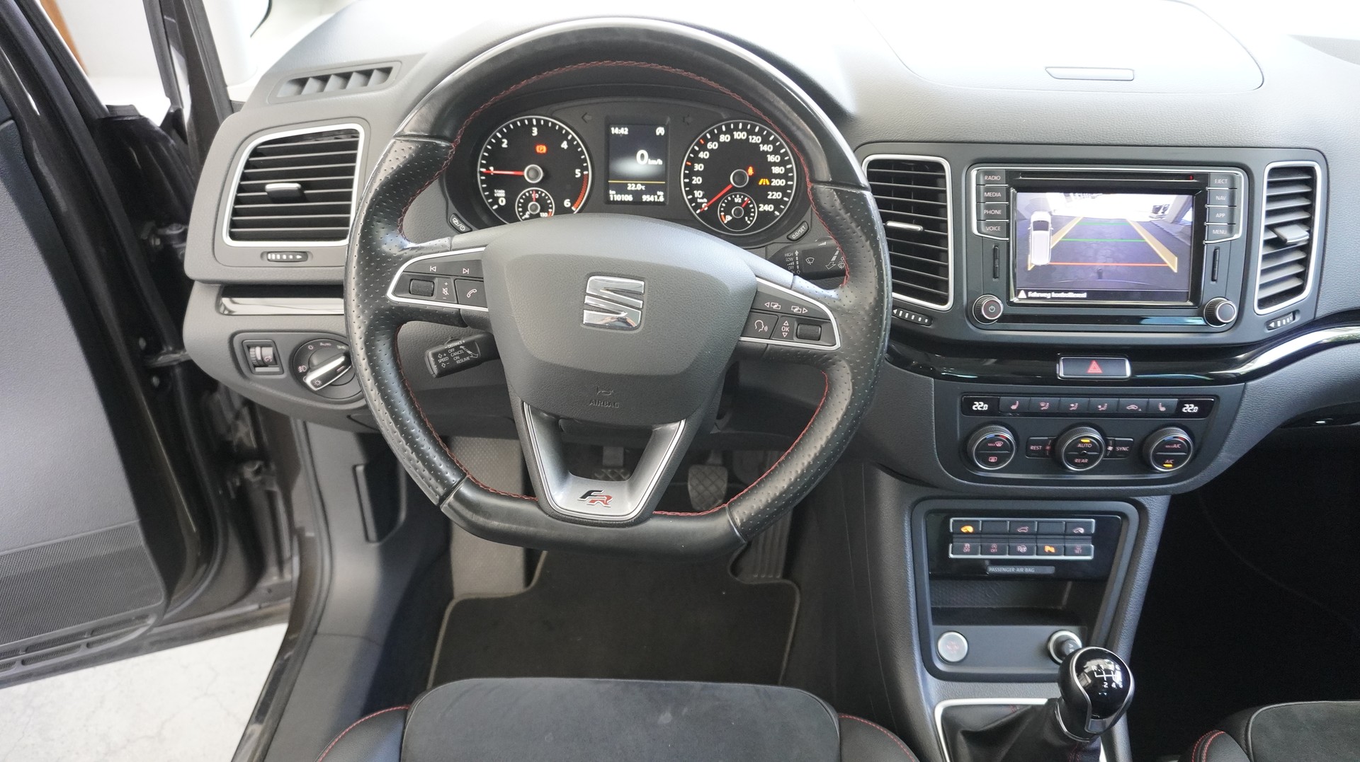 SEAT Alhambra 2.0 TDI SWISS FR 4Drive-image-1