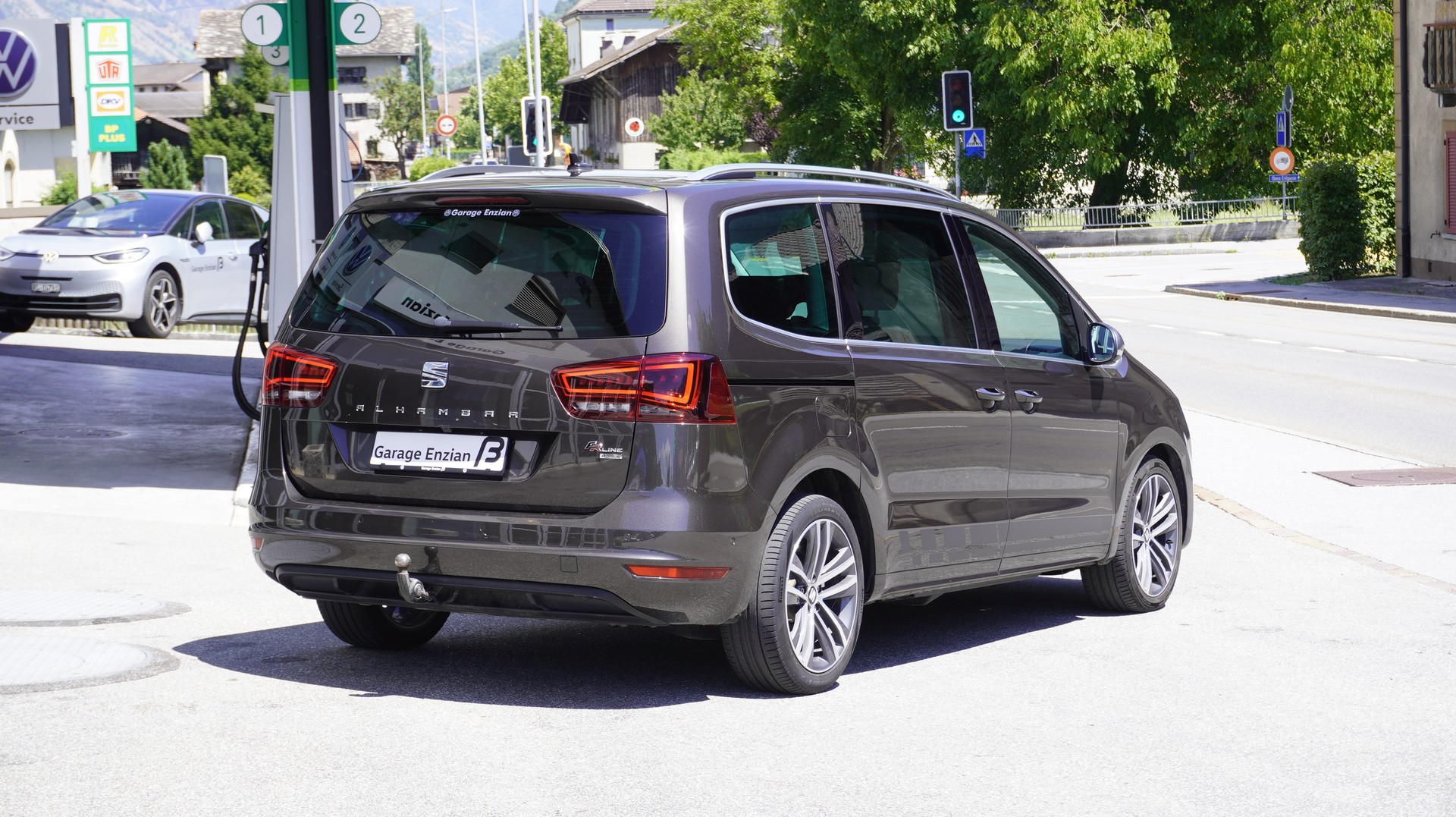 SEAT Alhambra 2.0 TDI SWISS FR 4Drive-image-8