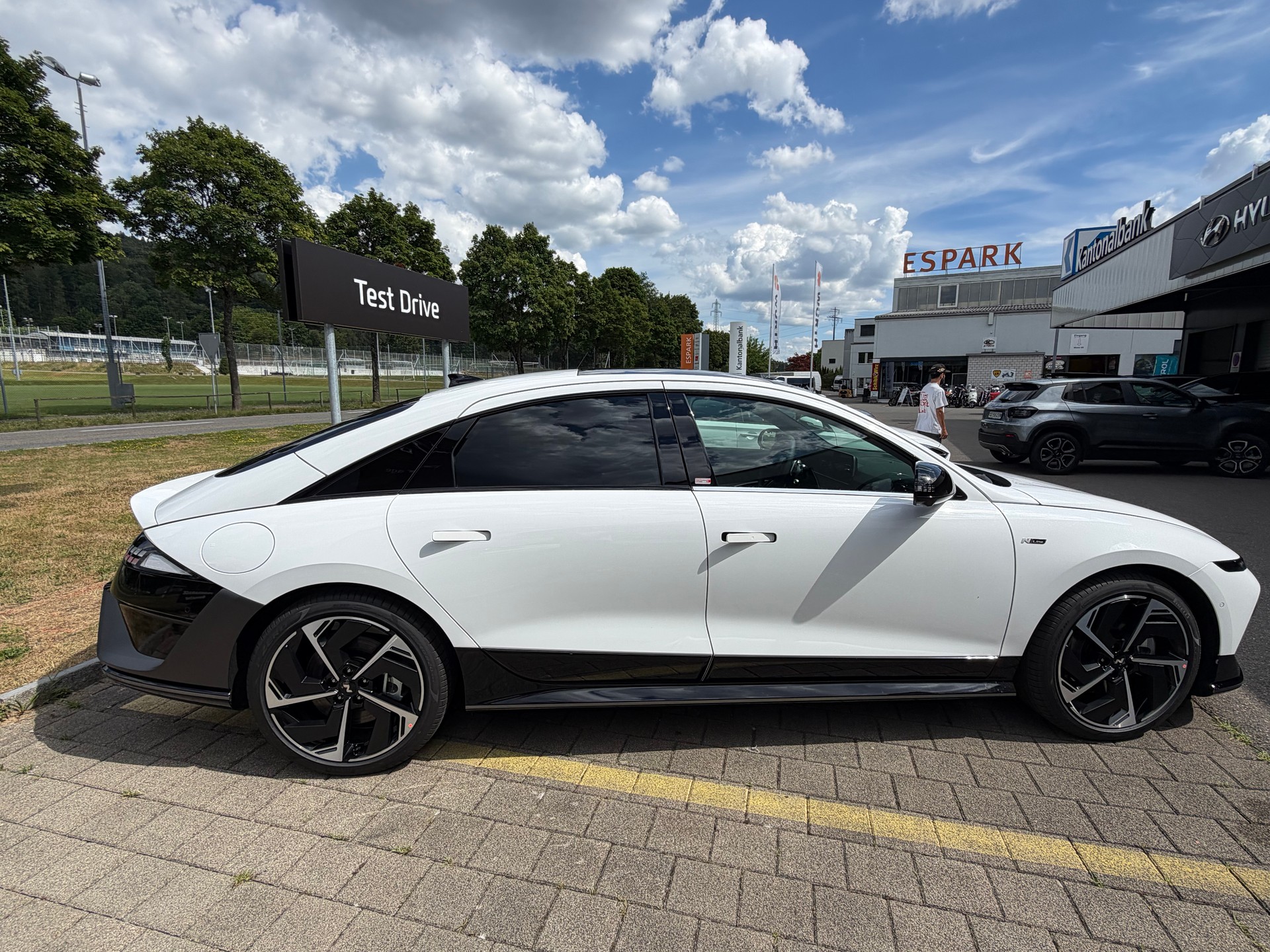 HYUNDAI Ioniq 6 84kWh N Line 4WD-image-3