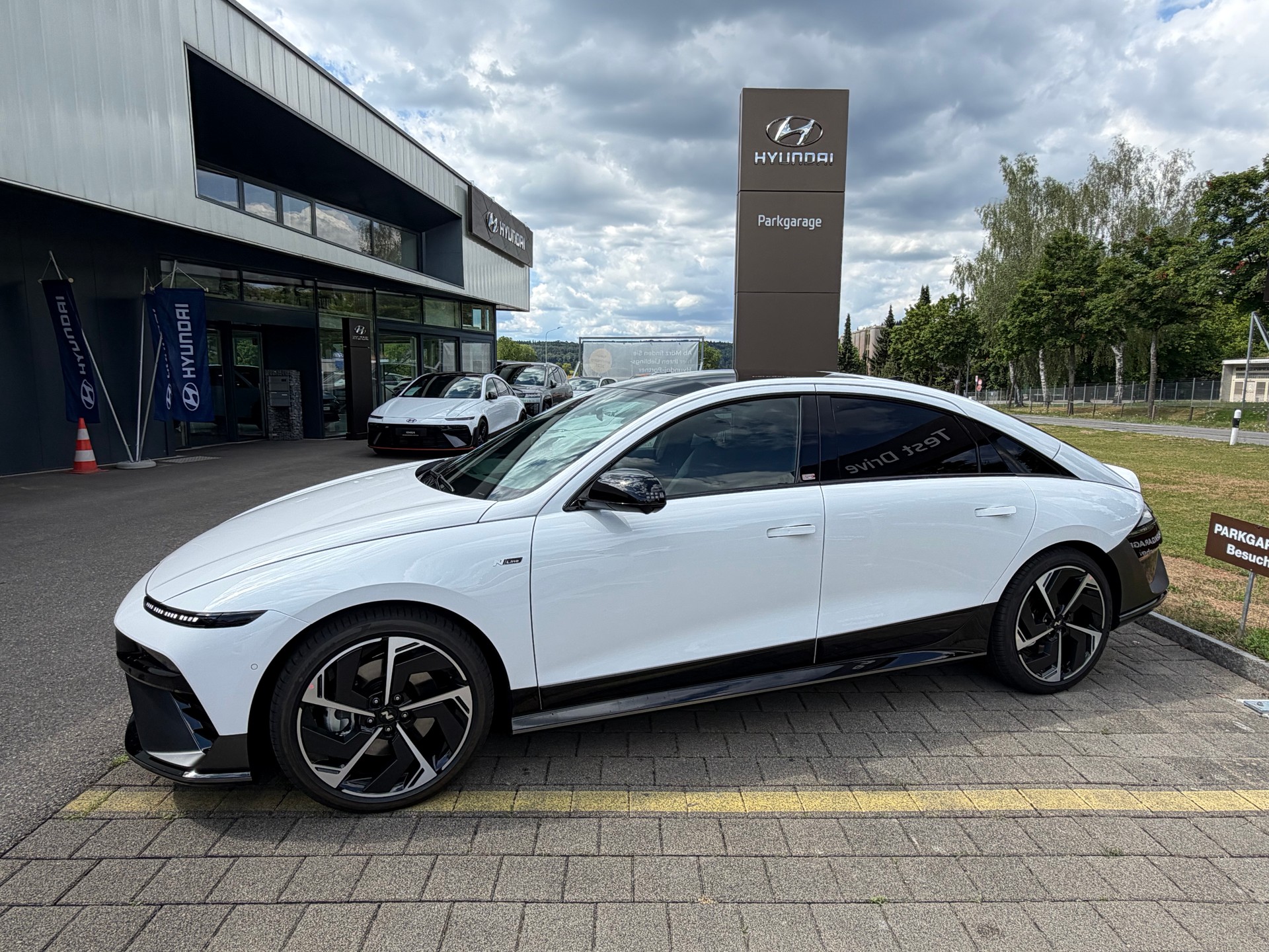 HYUNDAI Ioniq 6 84kWh N Line 4WD-image-1