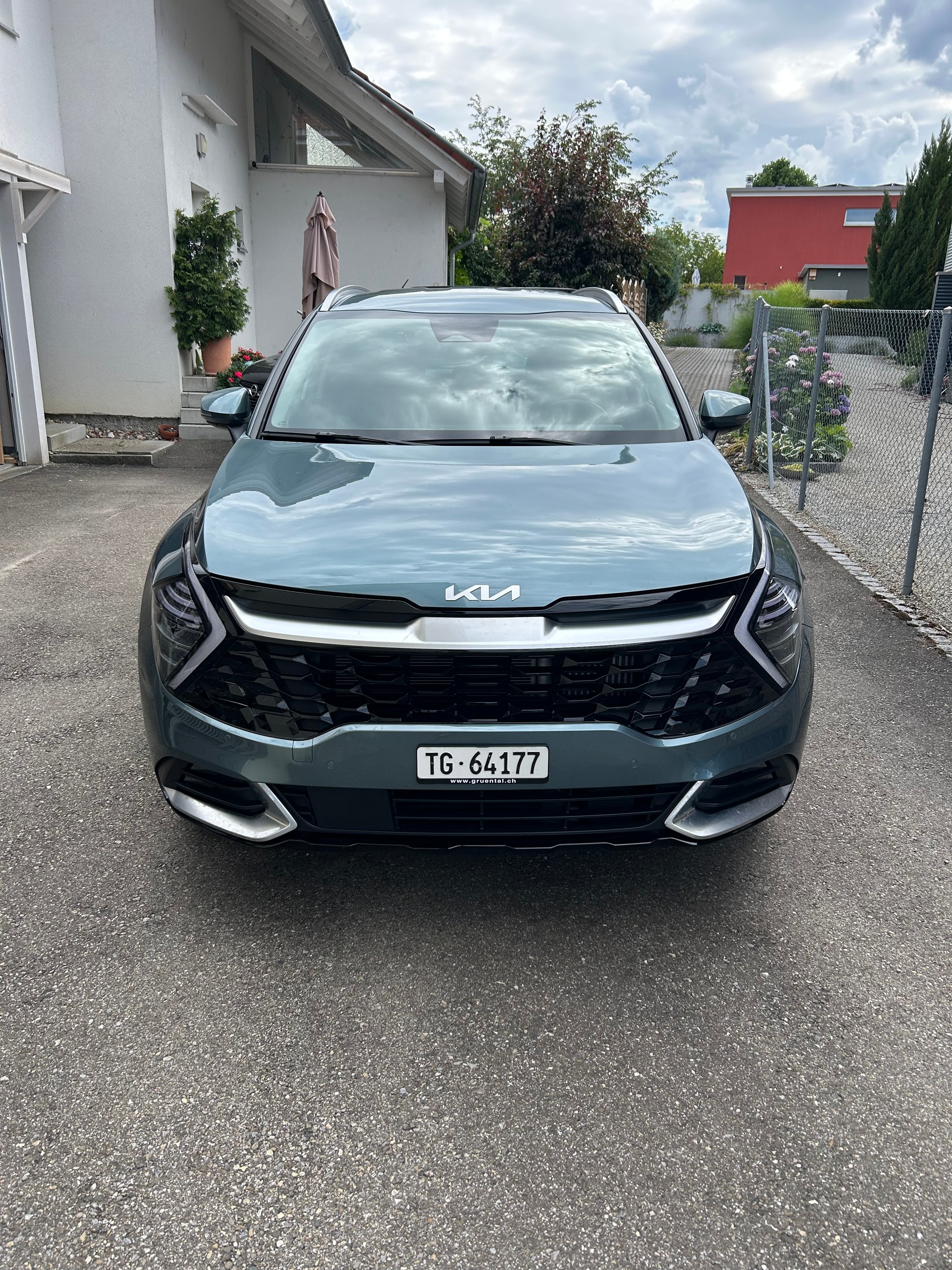 KIA 1.6 T-GDi Hybrid Style-image-1