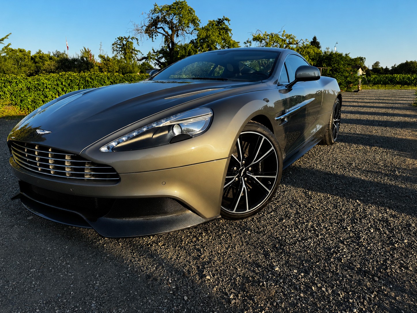 ASTON MARTIN Carbon Édition touchtronic 3-image-9