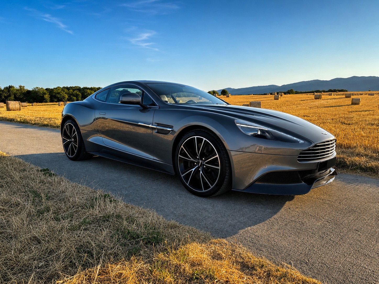 ASTON MARTIN Carbon Édition touchtronic 3-image-3