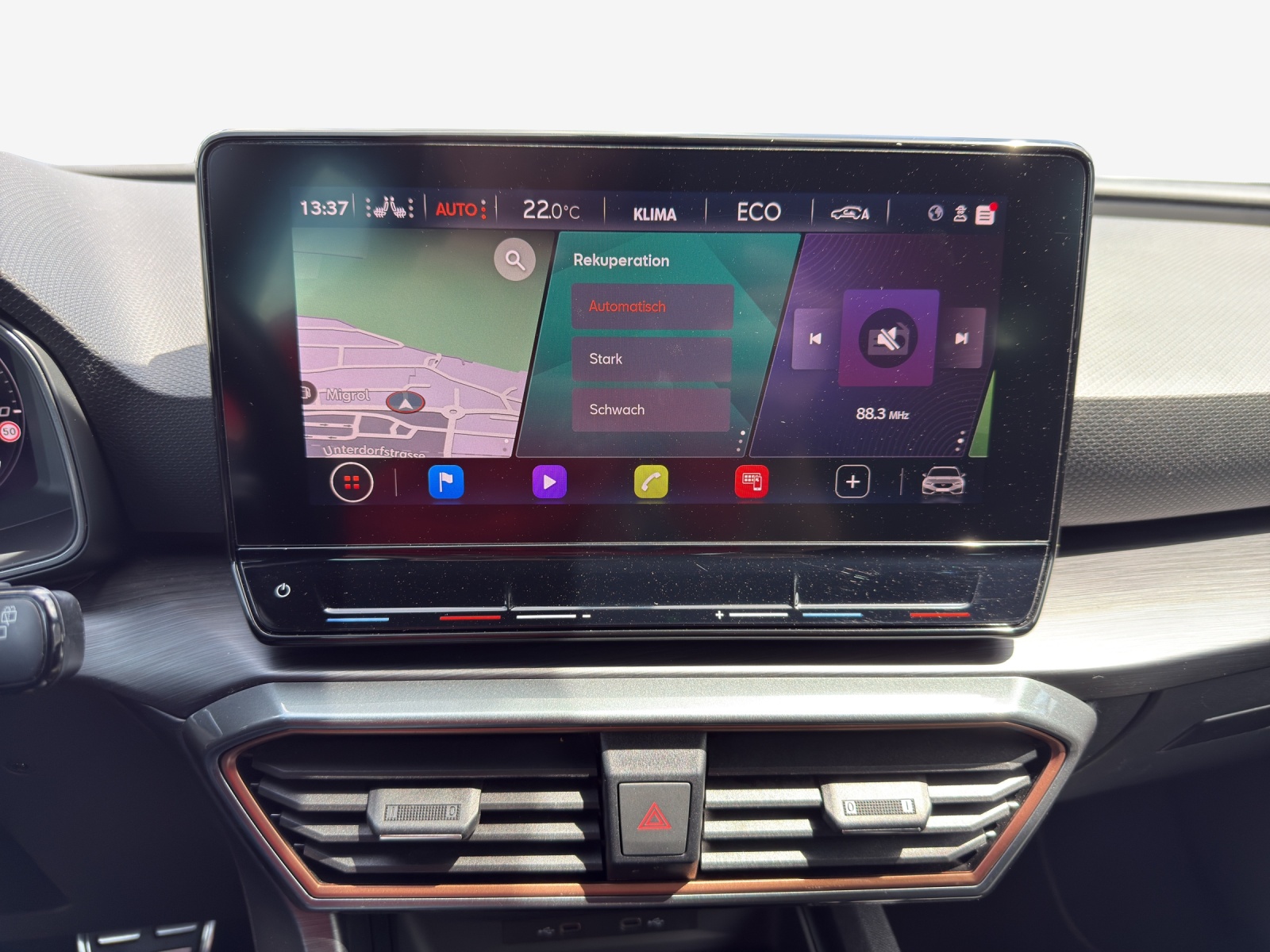 CUPRA LEON ST 1.4 e-HYBRID pHEV DSG-image-10