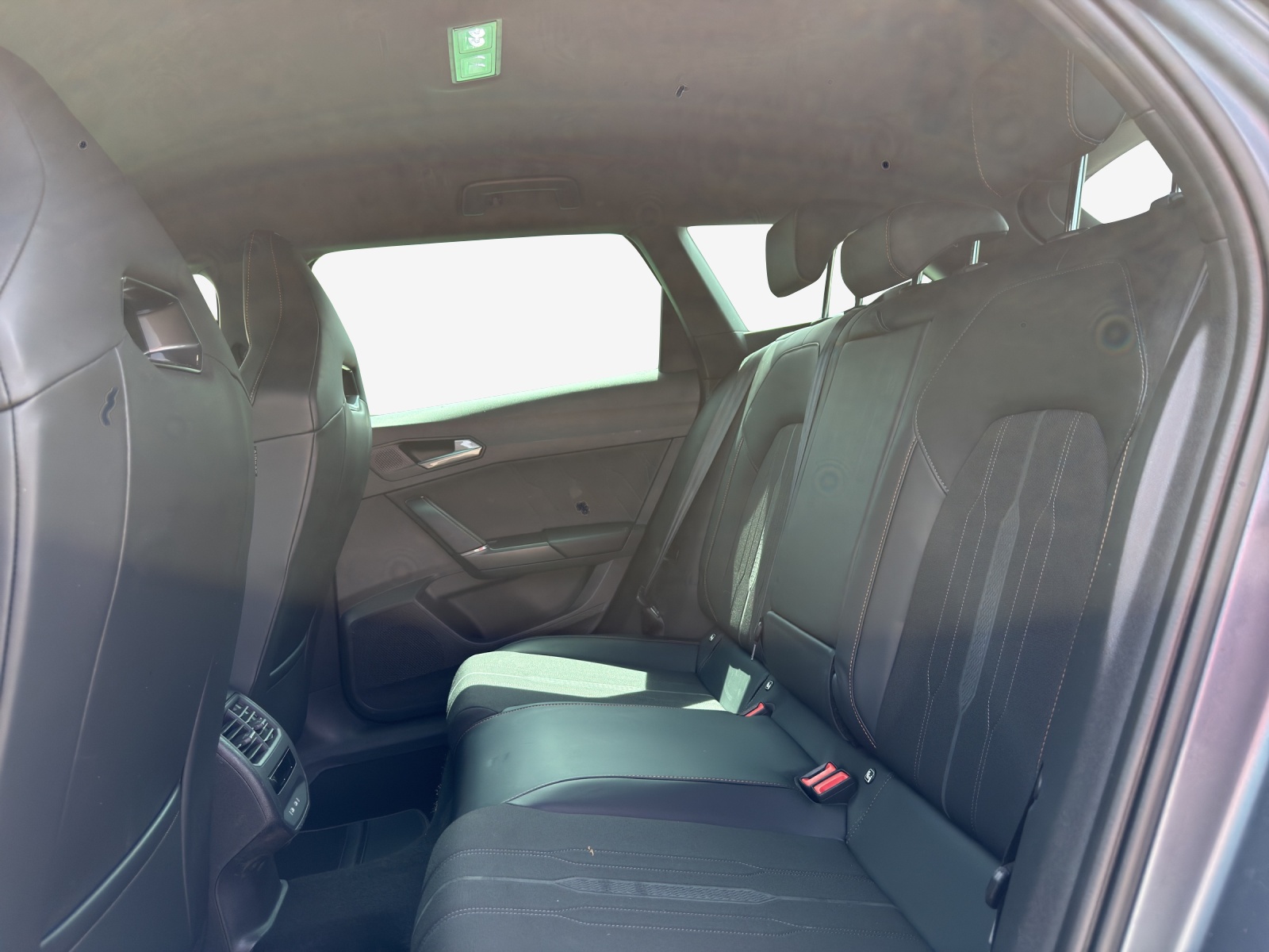 CUPRA LEON ST 1.4 e-HYBRID pHEV DSG-image-11