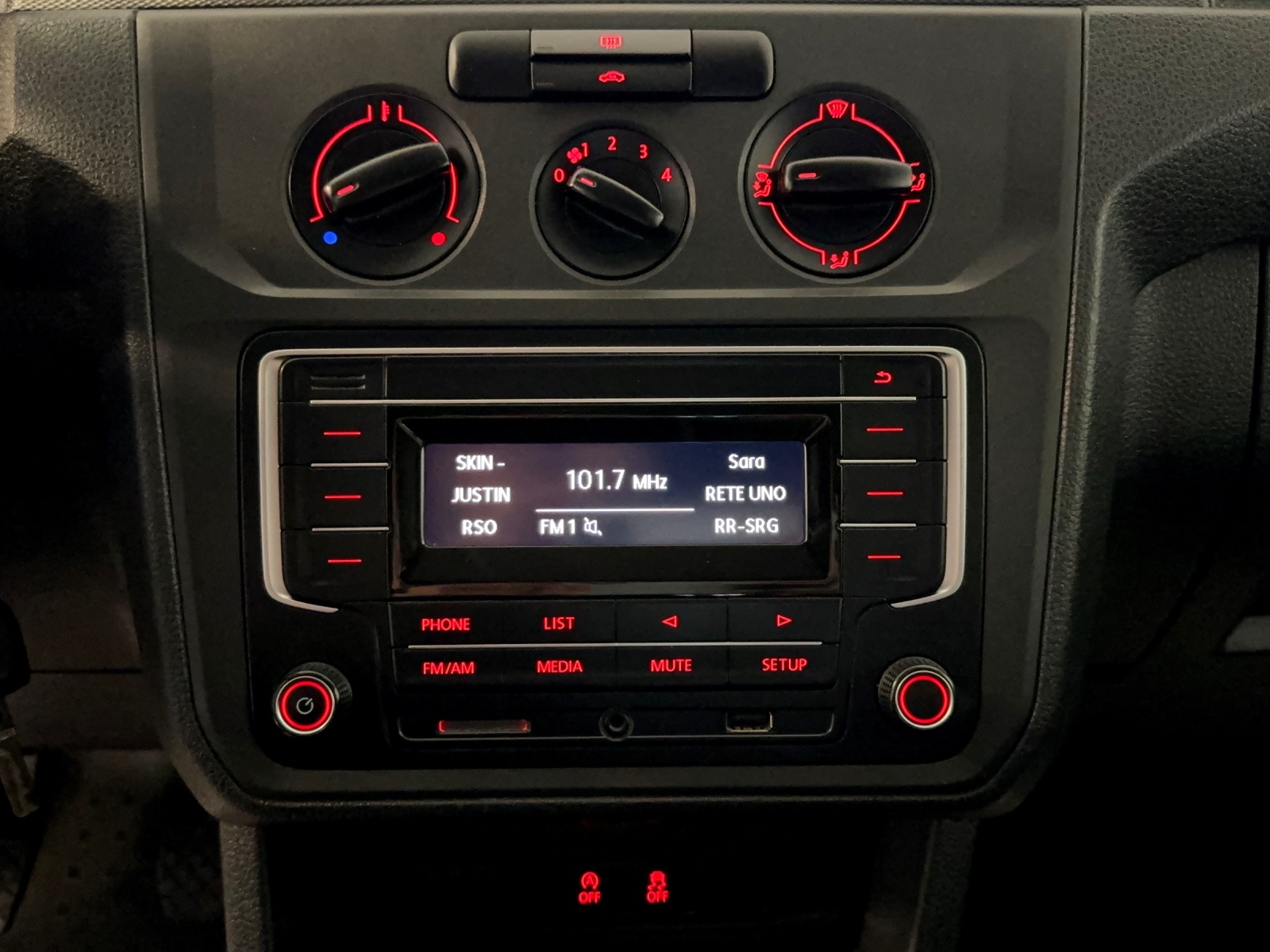 VW Caddy Maxi 2.0 TDI Trendline 4Motion-image-9